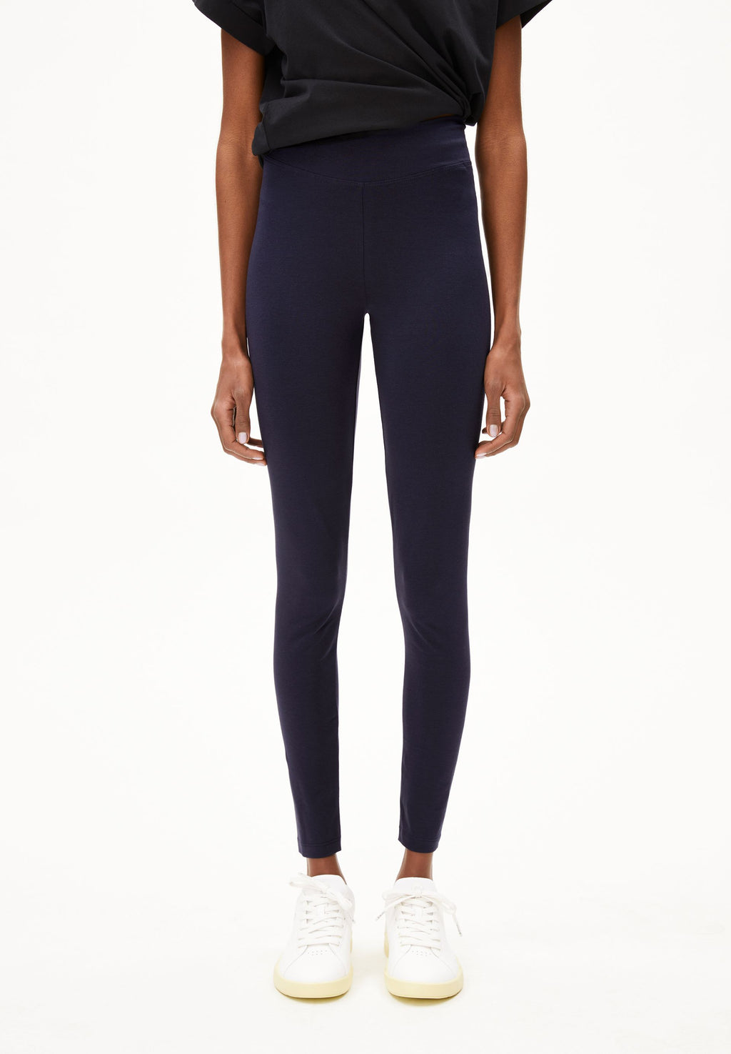 Buy more sustainable leggings for women – ARMEDANGELS