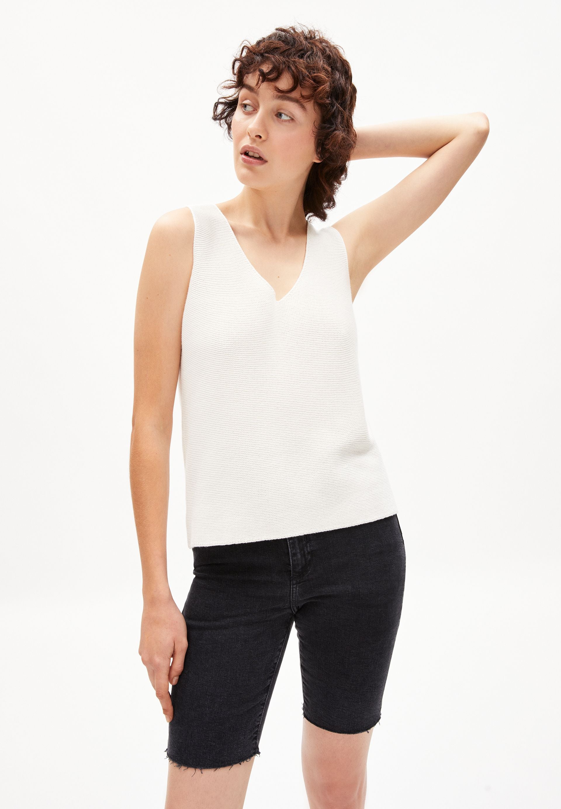 30002075-1999_111