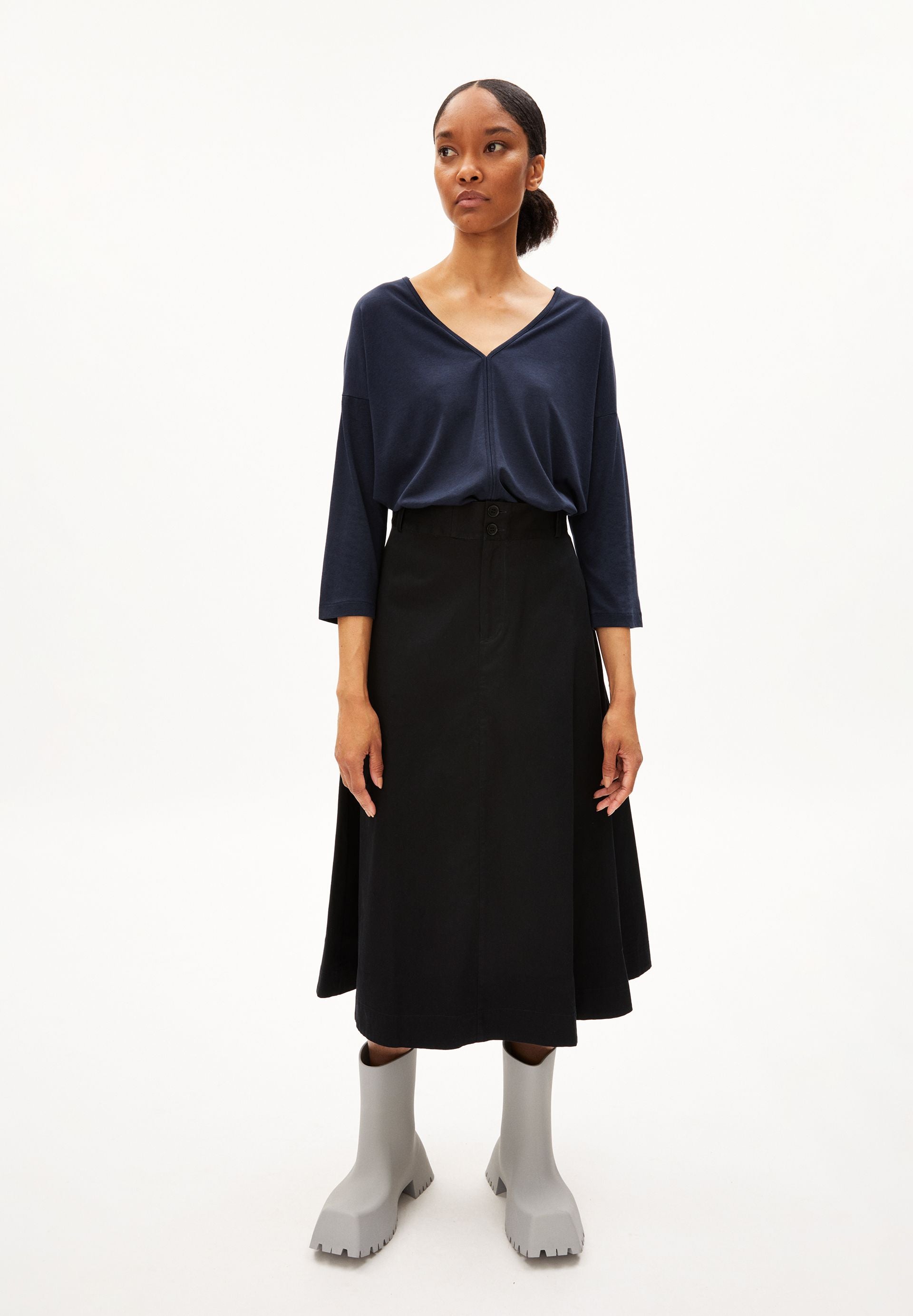 30004683-105_411