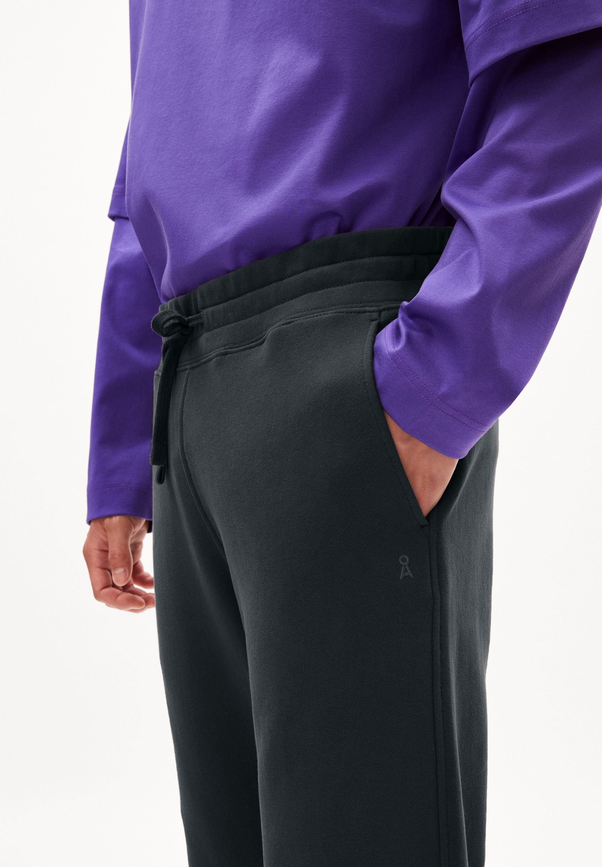 30004896-1812_311