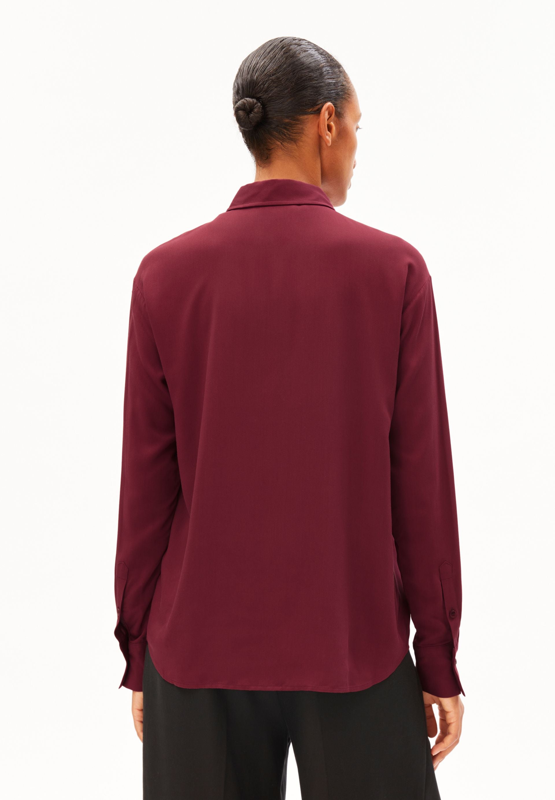 30007485-3639_211