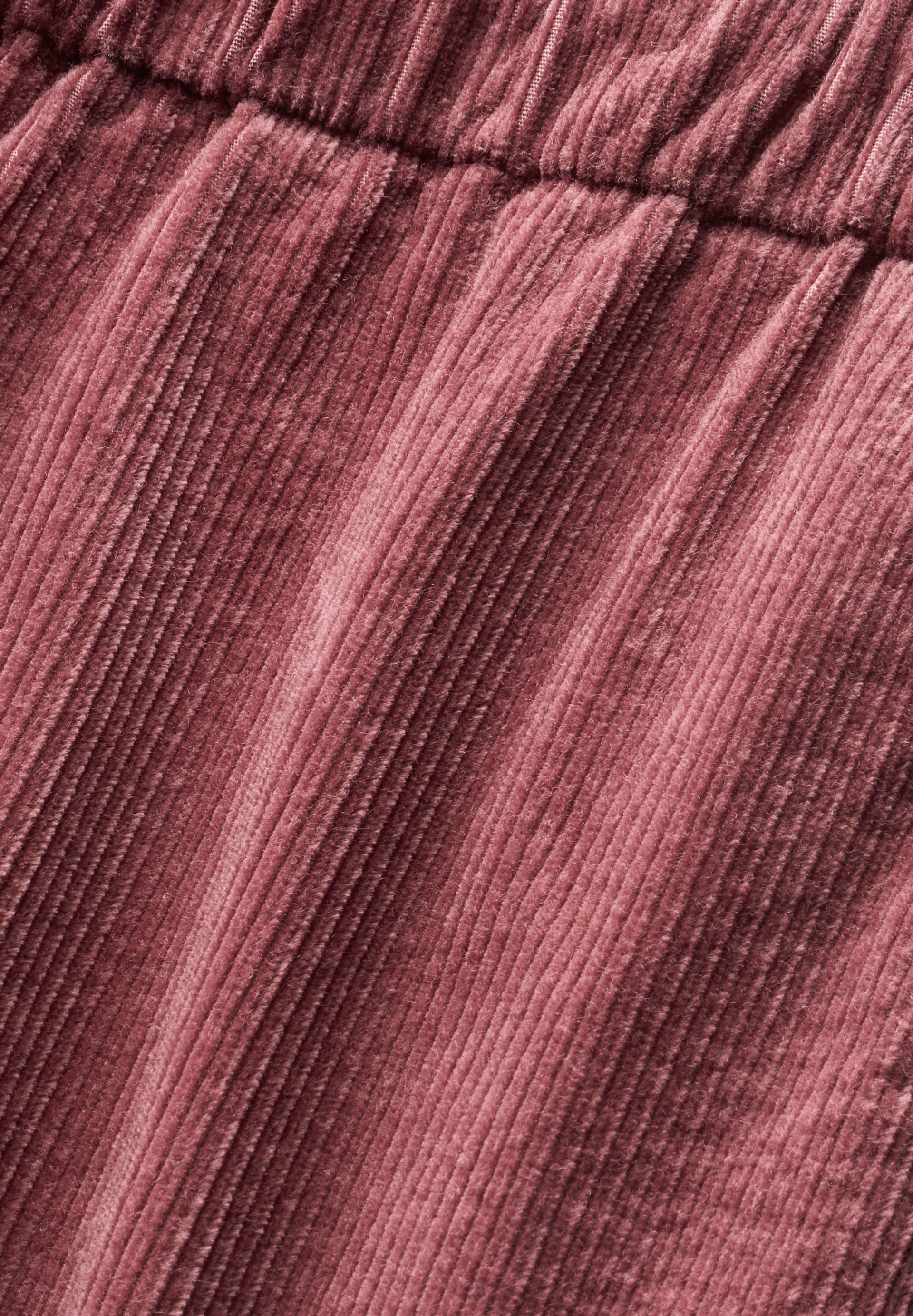 30007496-3655_511
