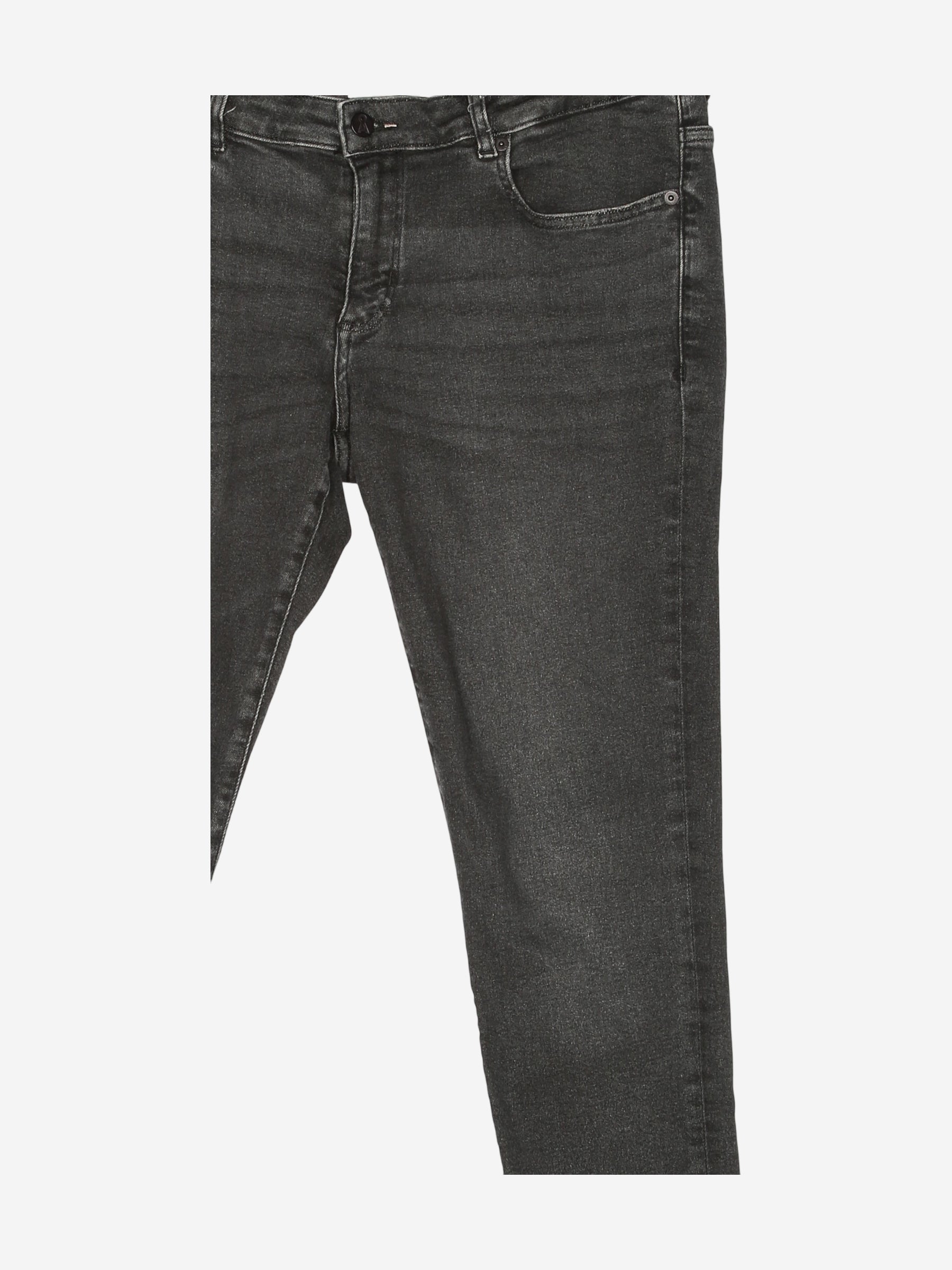 TAYNAA
