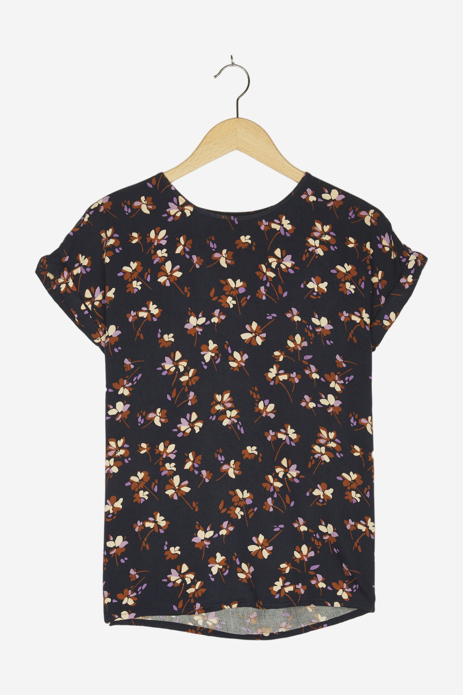 LAAORI FLOWERS AND PETALS