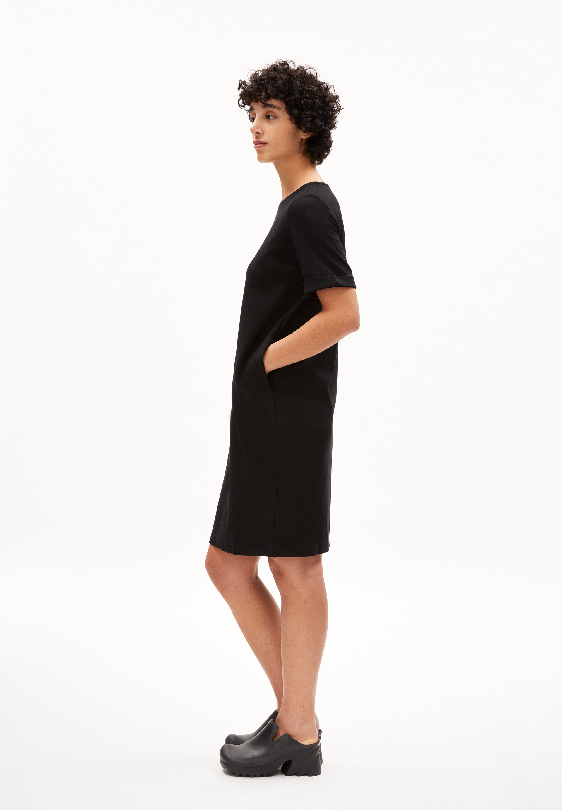 MAAILANA - Frauen Regular Fit Kleid - schwarz