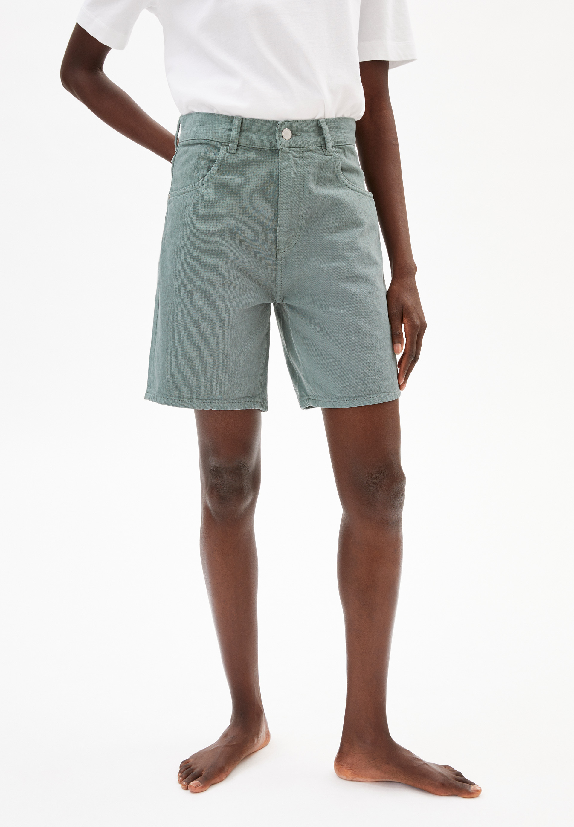 FREYMAA UNDYED Denim Shorts aus Bio-Baumwoll Mix (recycled)