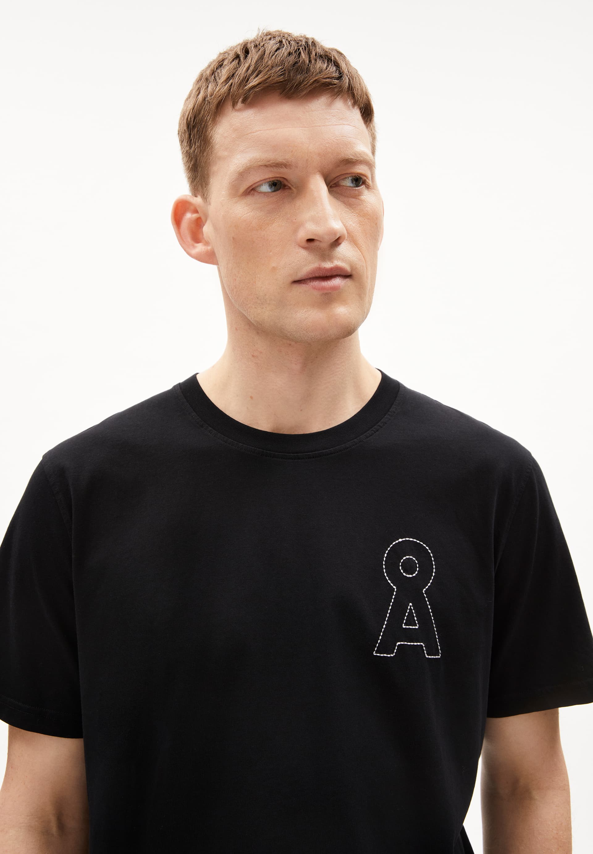 AADONI COLLEGE EMBRO T-shirt à coupe décontractée en coton bio