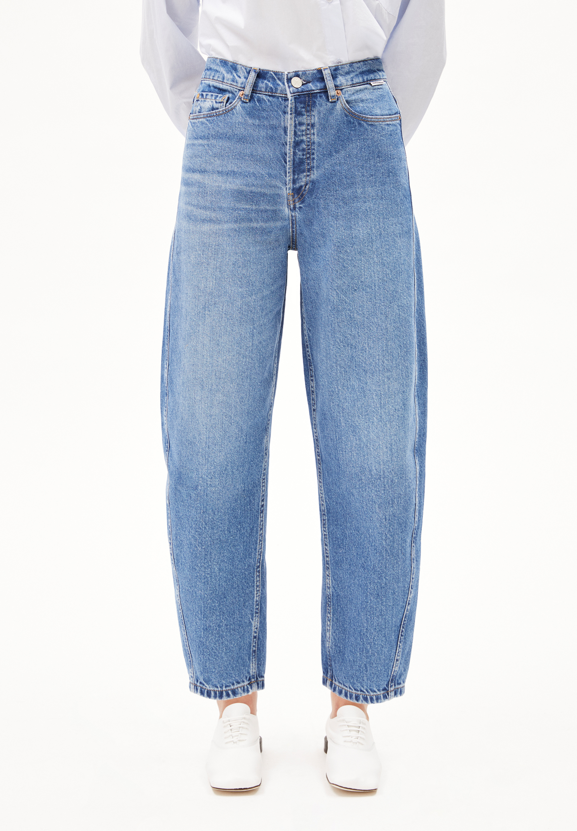 BAARLY Barrel Jeans recycled cotton