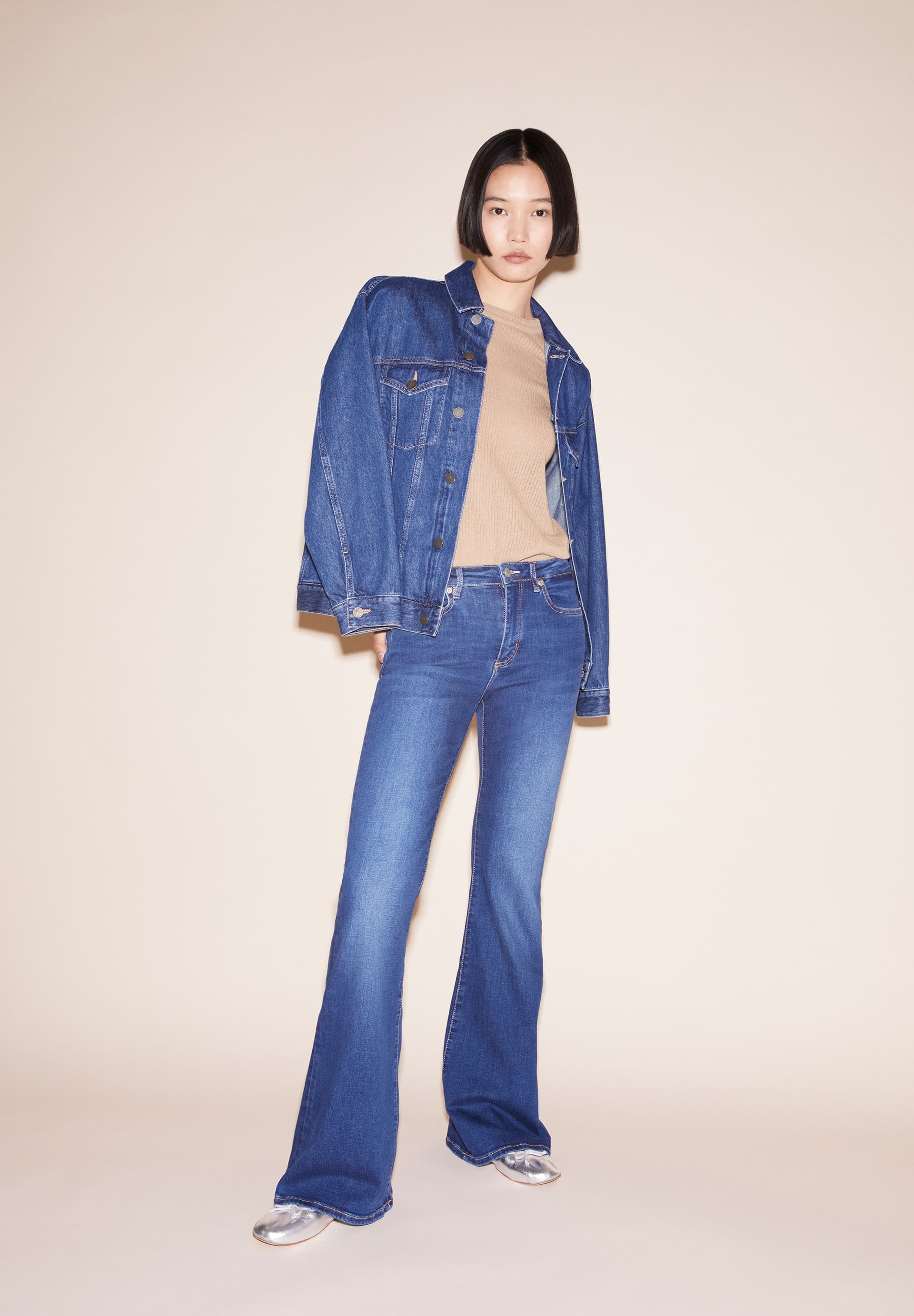 ANAMAA X STRETCH Flared Leg Mid Waist made of Organic Cotton Mix