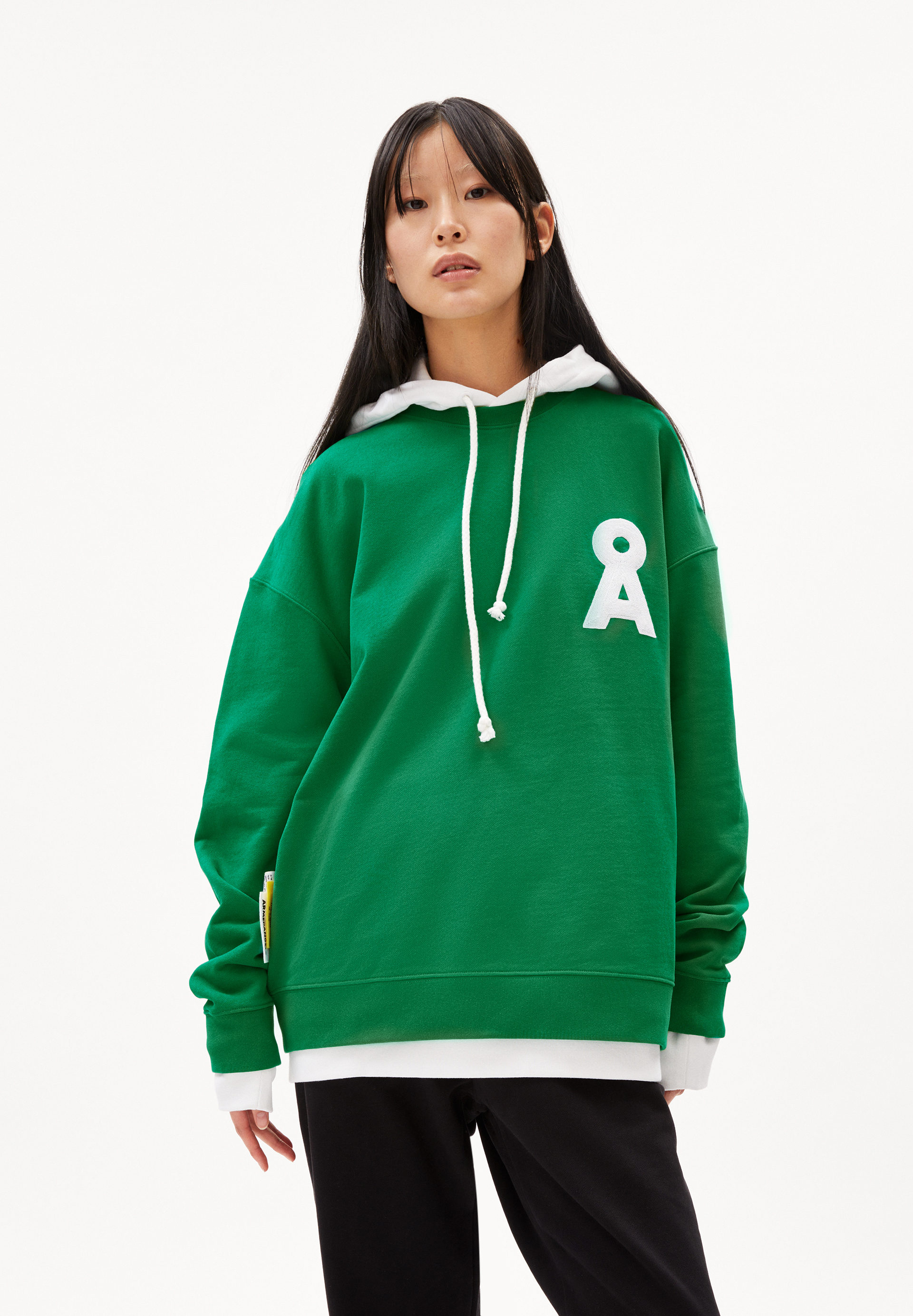 SASHAA ICONIC CAPSULE Sweat-shirt épais à coupe décontractée en coton bio mélangé