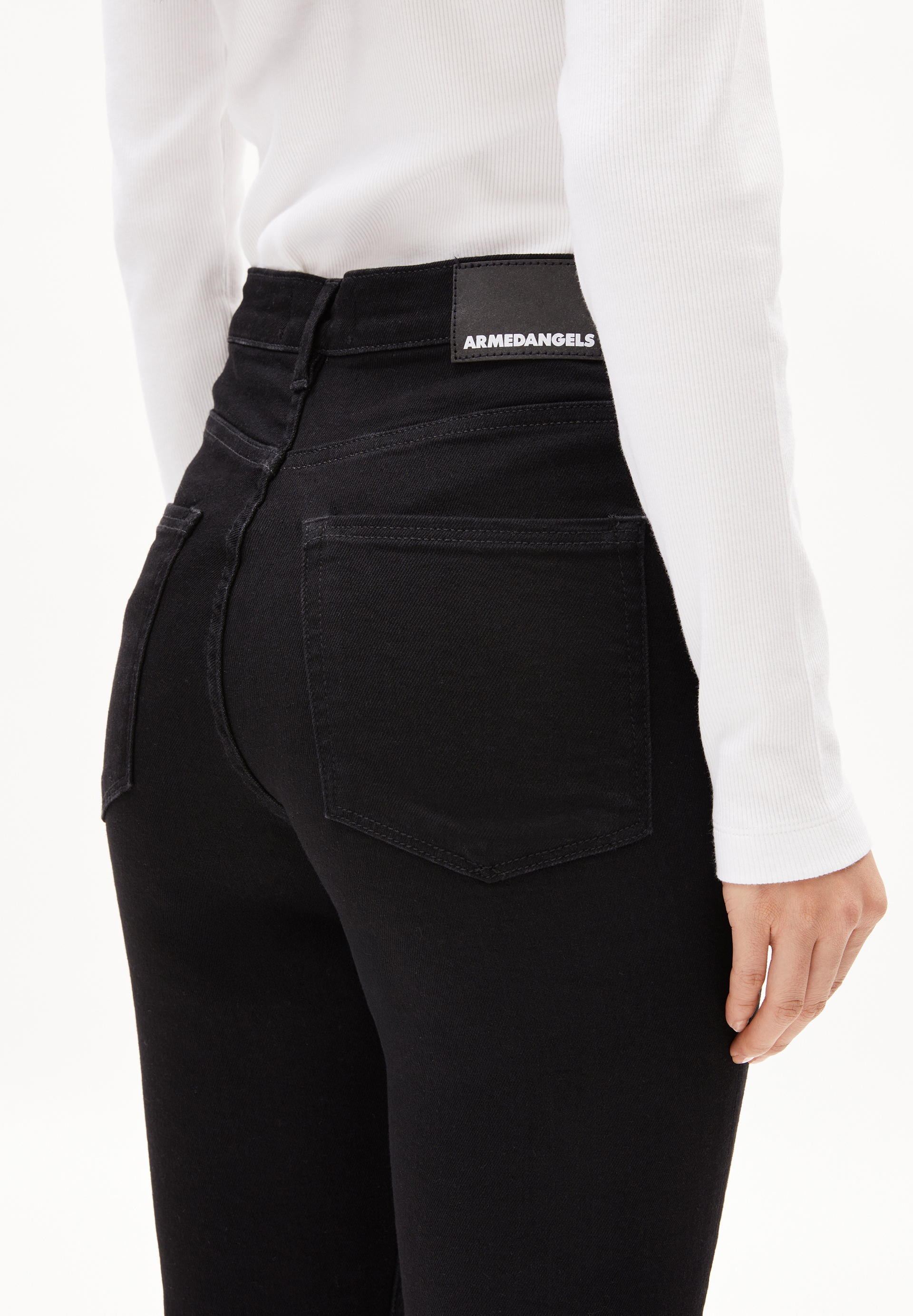 LEJAANI Jean slim en coton bio mélangé x-stretch