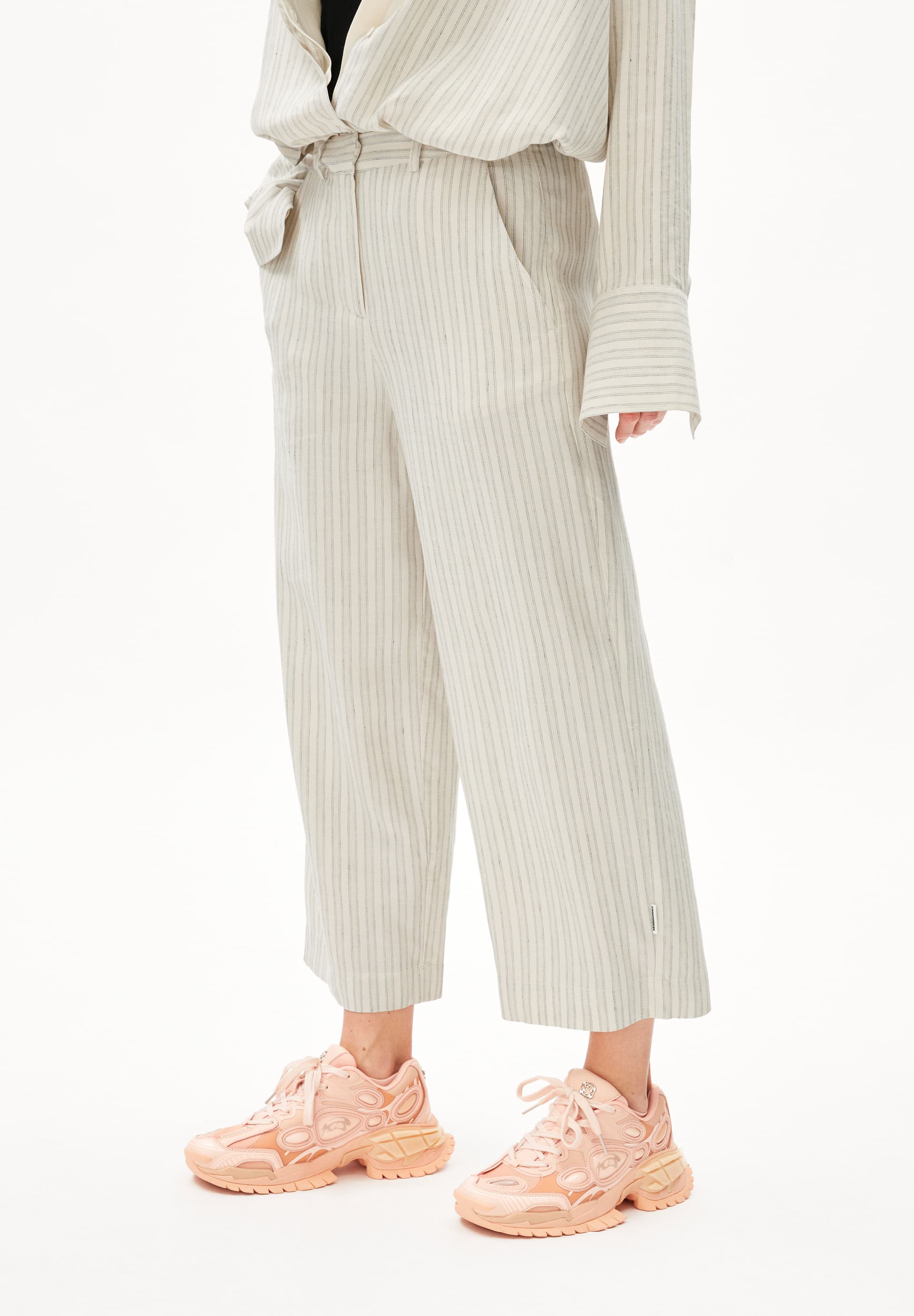 CAARUNUS LINO STRIPES Woven Pants made of Linen-Mix
