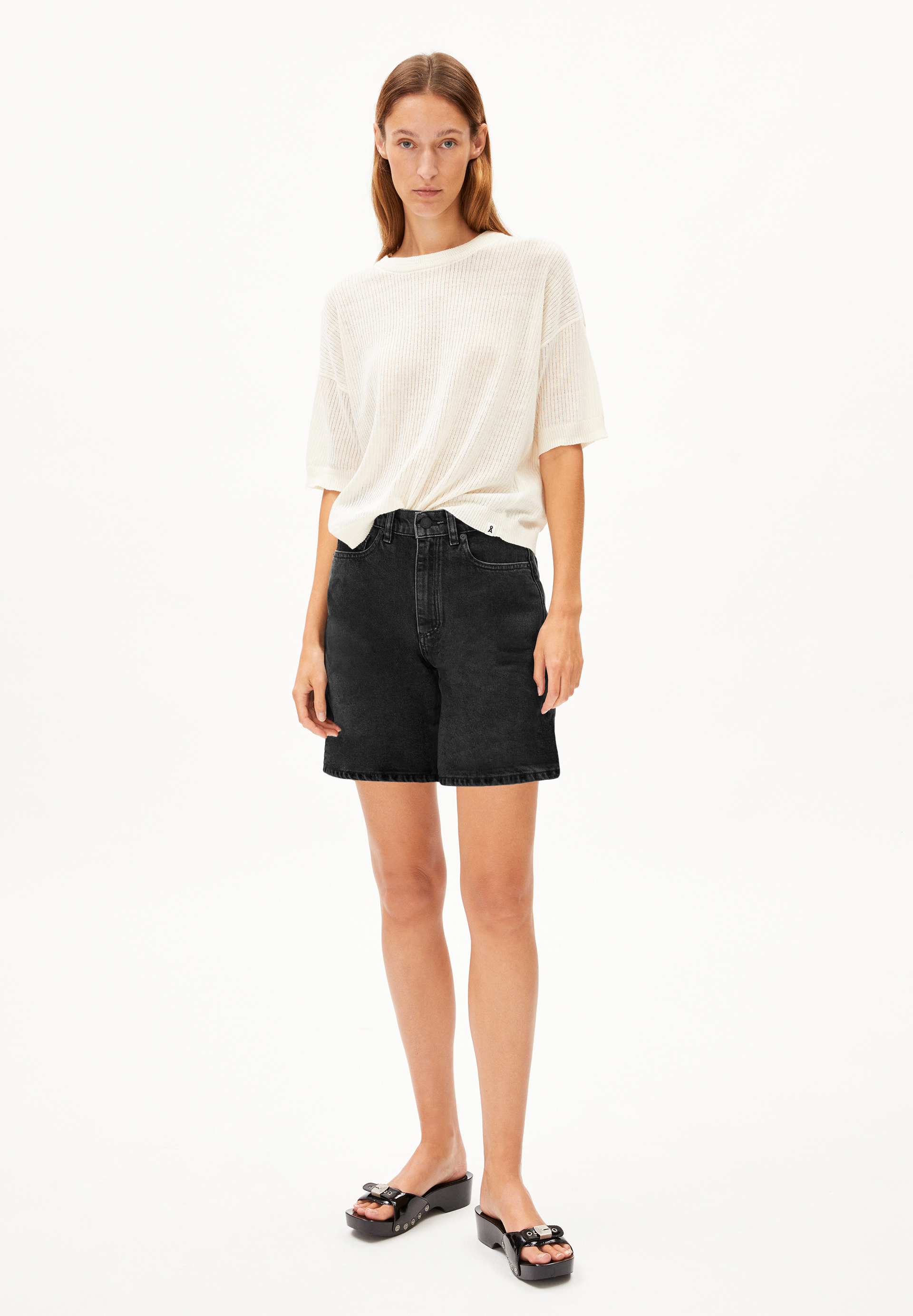 SHEAARI Jeans Shorts aus recycelter Baumwolle
