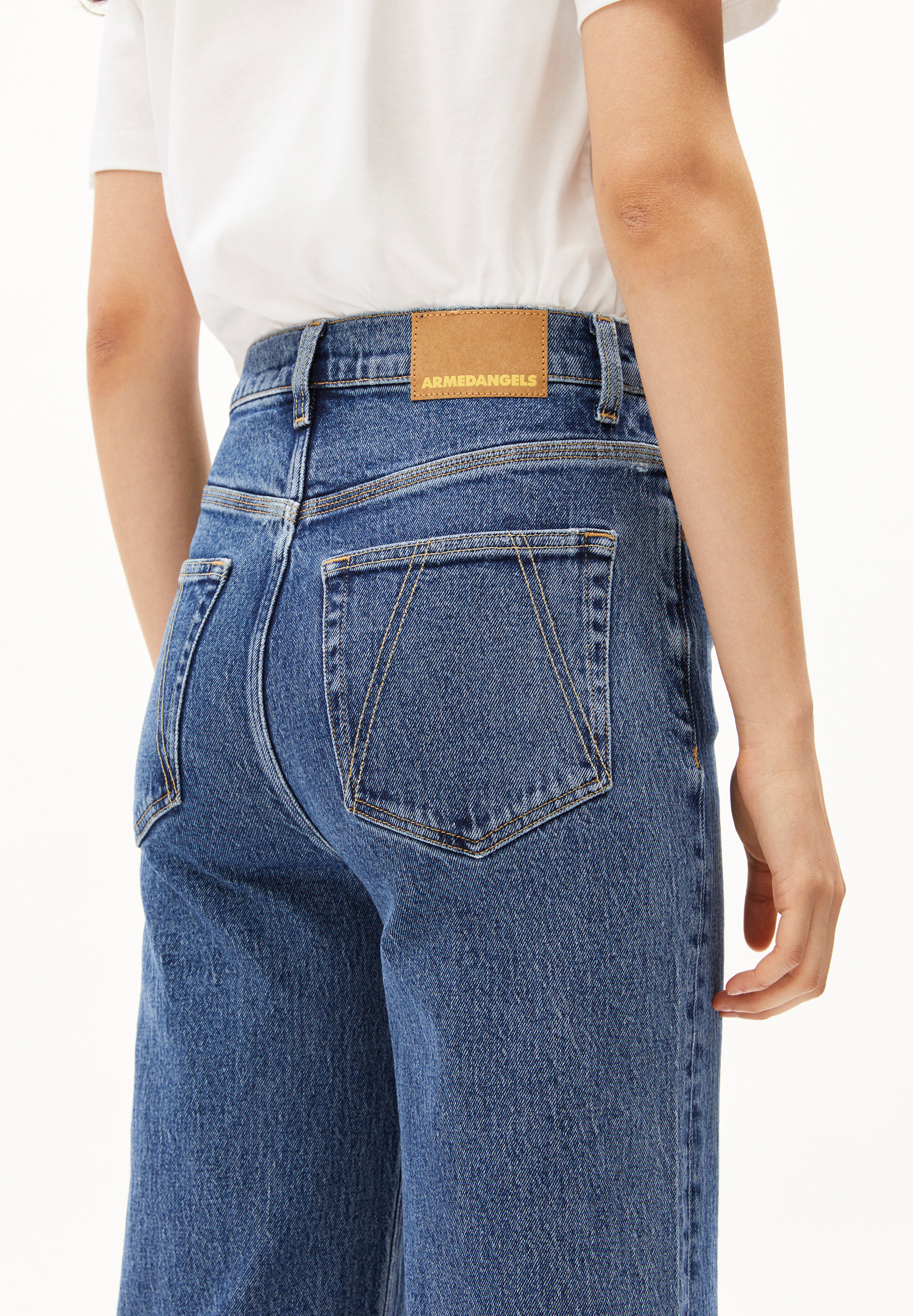 MURLIAA CROPPED Jean large en coton bio mélangé stretch confort