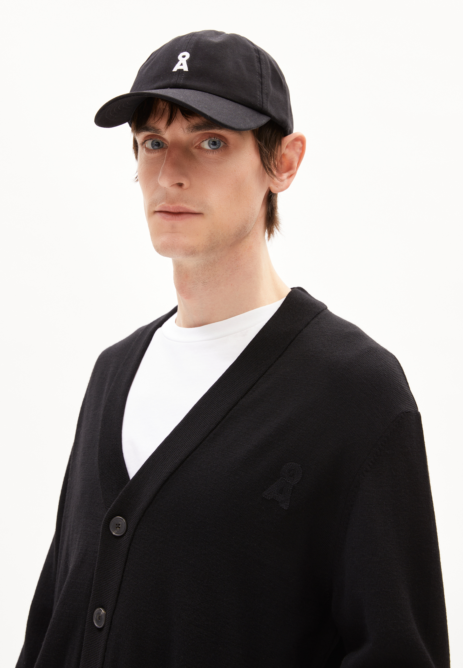 KAARDON ICONIC Strickjacke Relaxed Fit aus Bio-Merino Wolle
