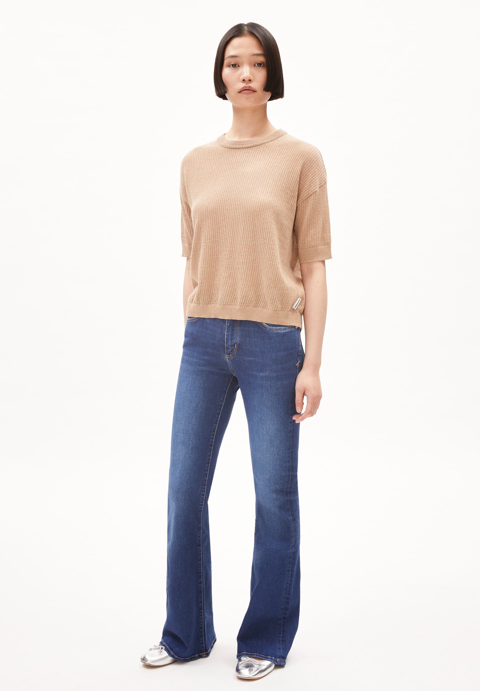 ANAMAA X STRETCH Flared Leg Mid Waist made of Organic Cotton Mix