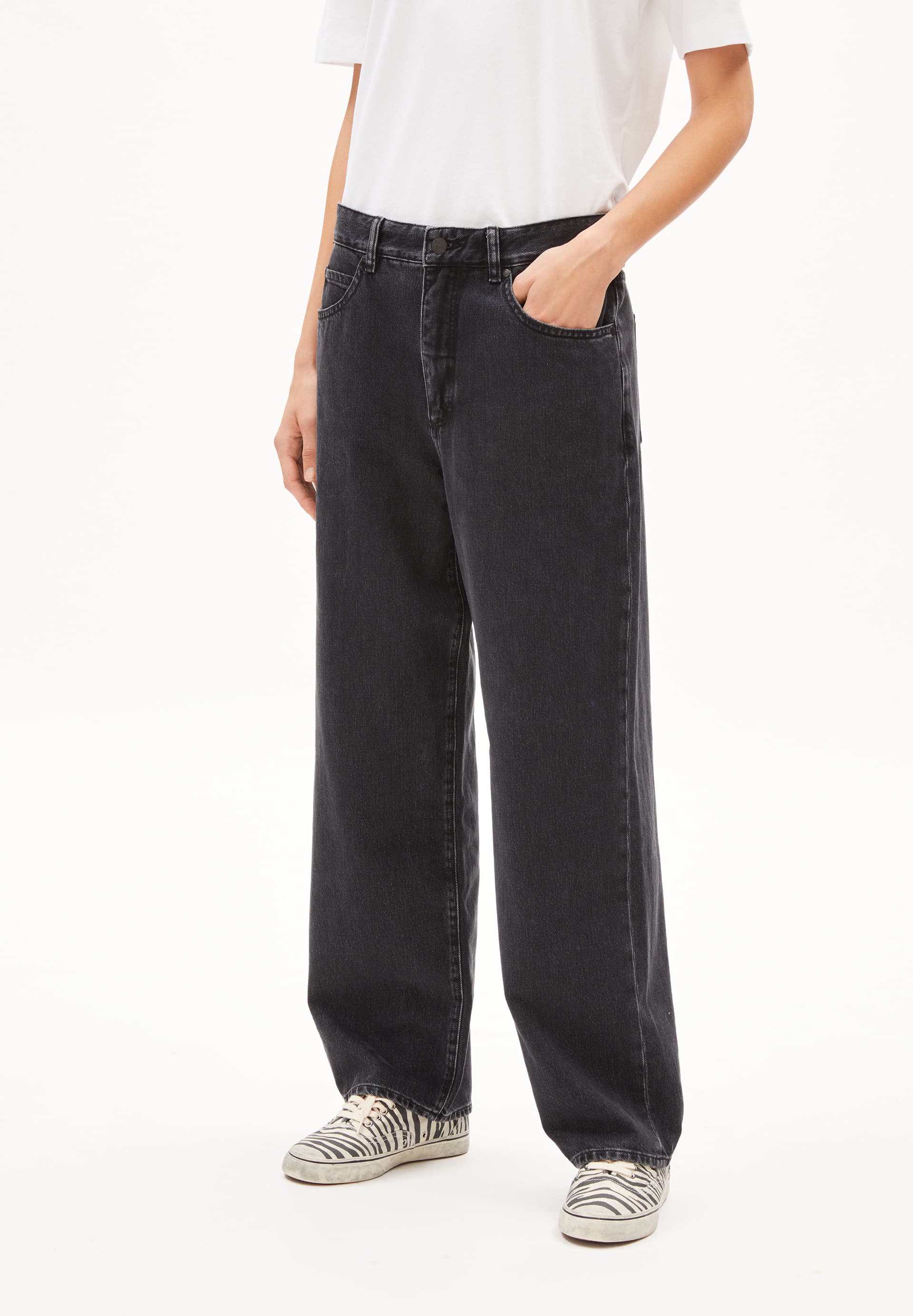 HAAYI Baggy Fit Denim made of Organic Cotton