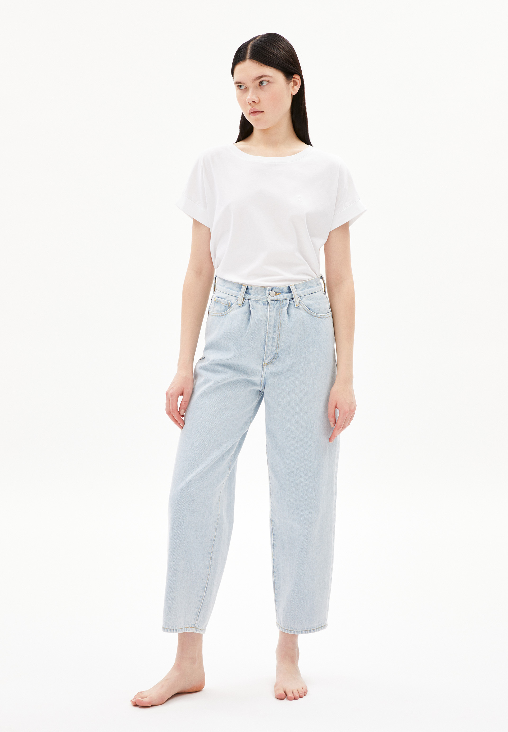 AANIKE Loose Fit High Waist Cropped