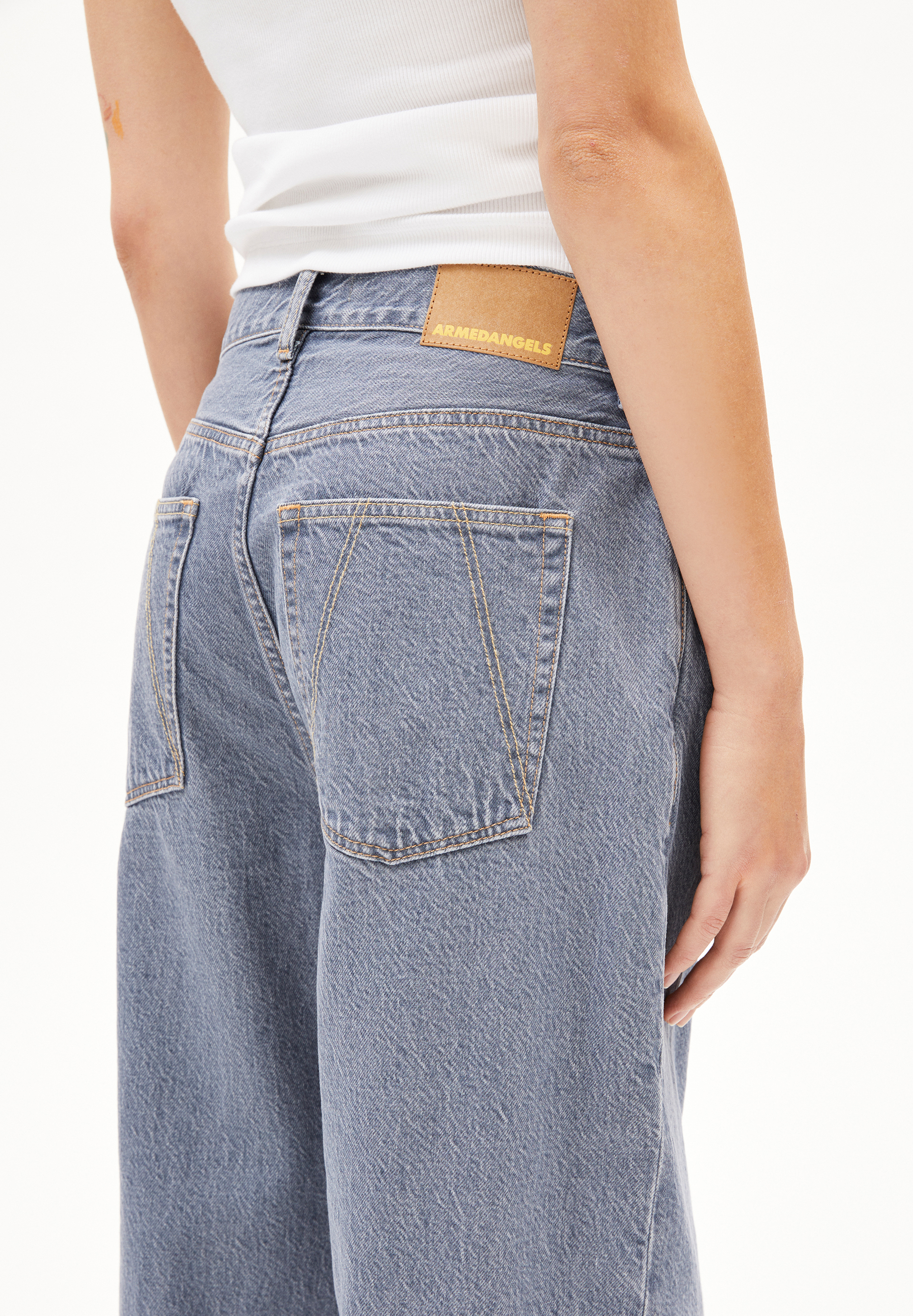 HAAYI Jean baggy en mélange de coton biologique