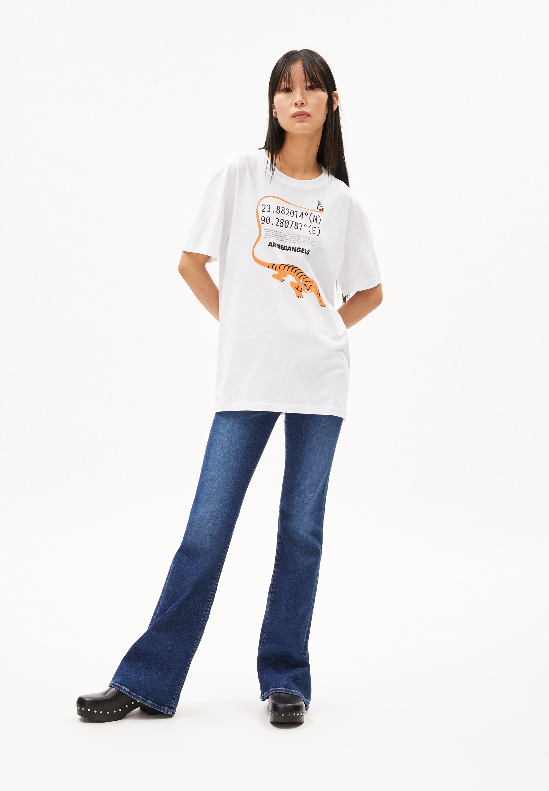AADO 10YEARS Unisex T-Shirt aus Bio-Baumwolle