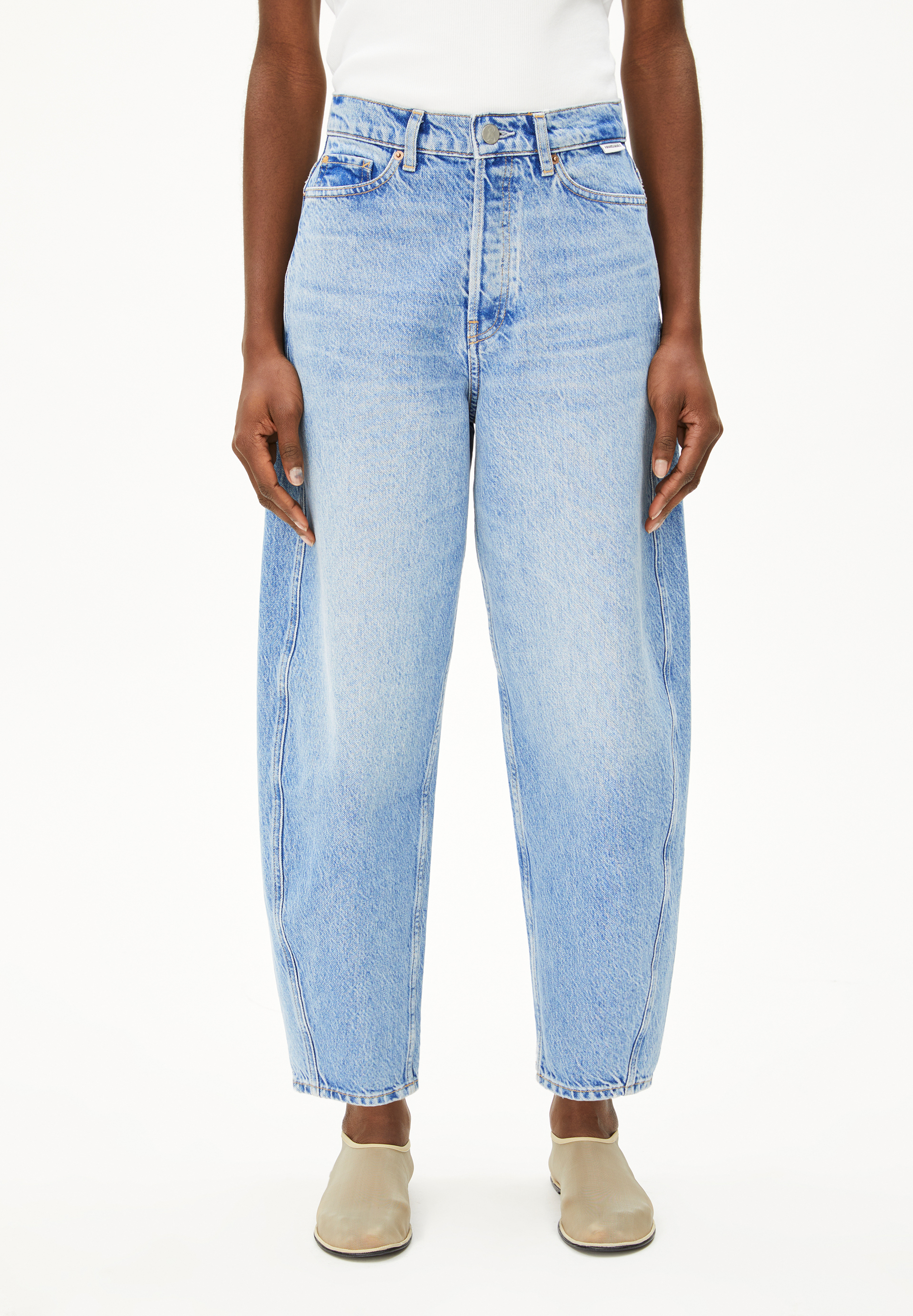 BAARLY Barrel Jeans SaXcell® Lyocell mix