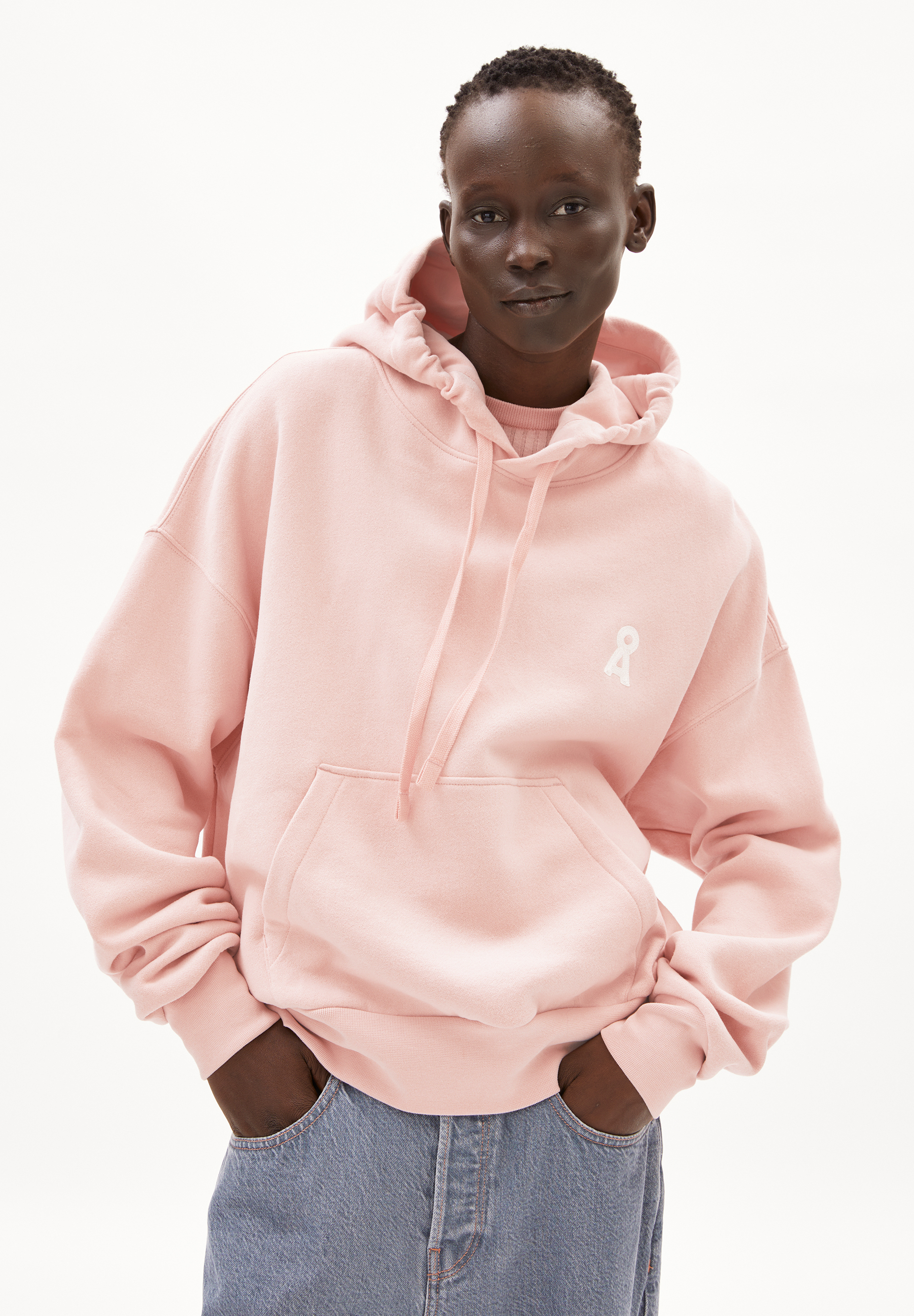 ICONIC Å FRANCISARAA Sweathoodie made of Organic Cotton
