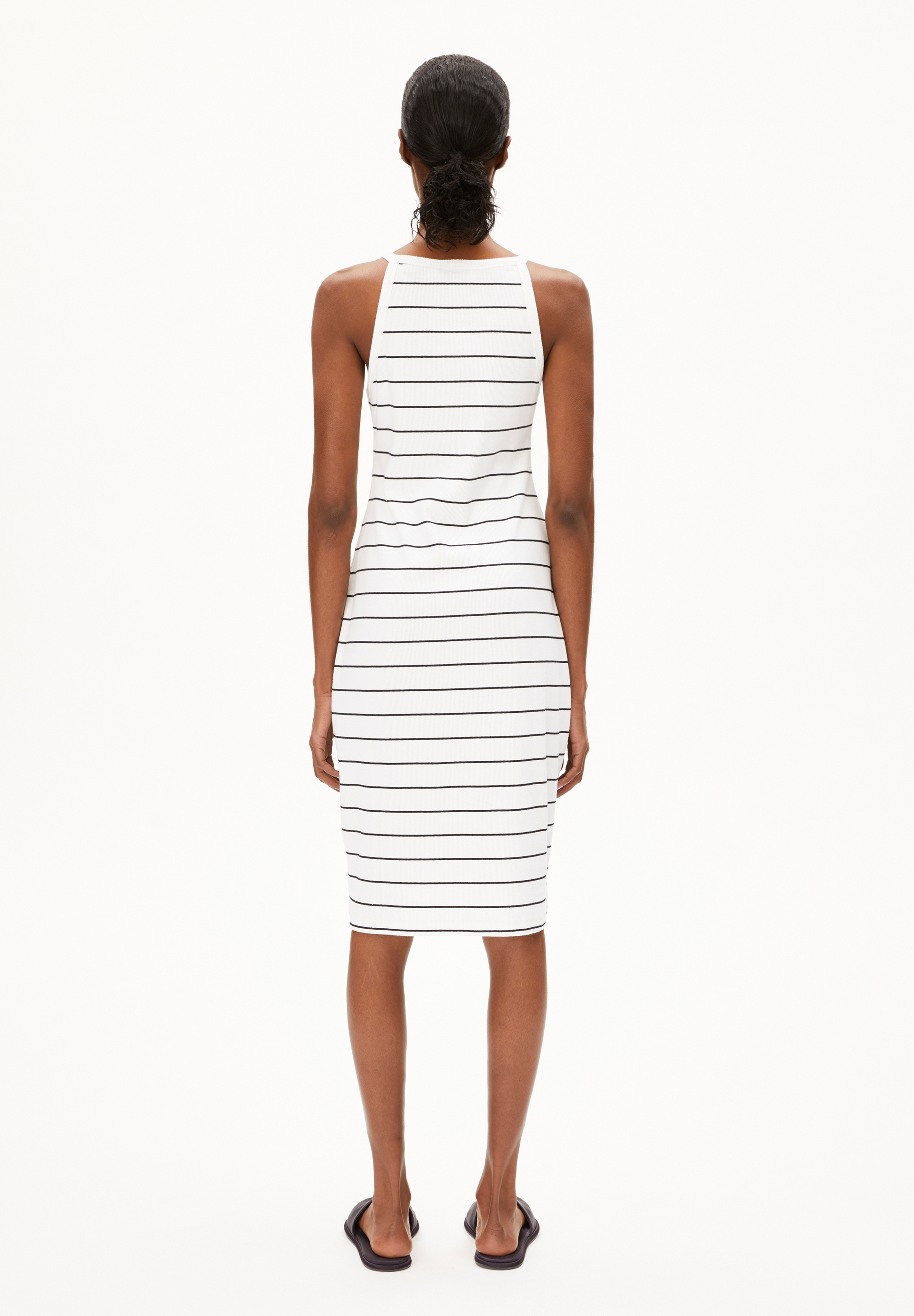 SASINAA FINE STRIPES
