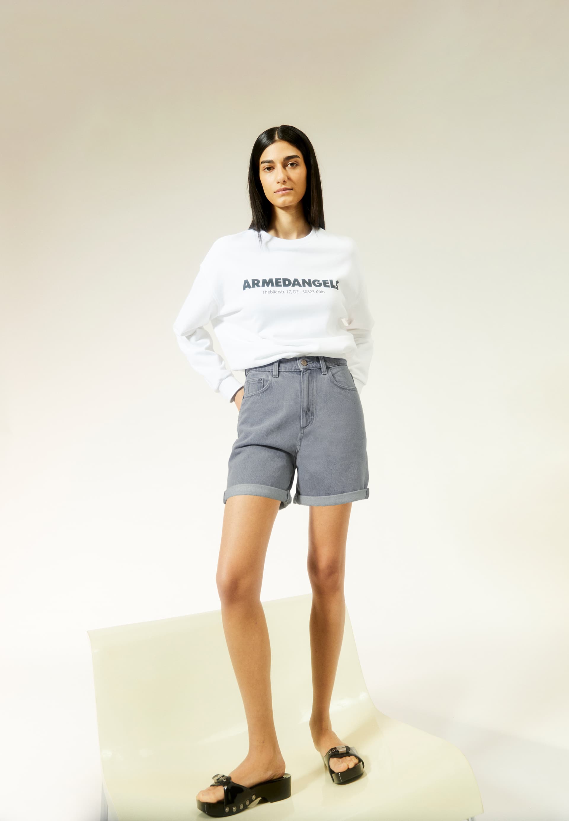 SHEAARI Denim Shorts made of recycled Cotton Mix