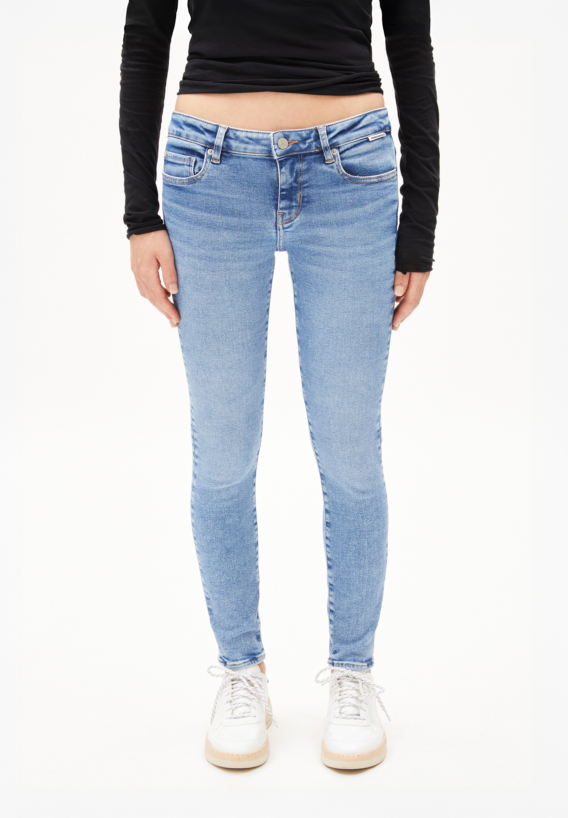 TAYNAA Jean skinny taille basse en mélange de coton biologique X-Stretch