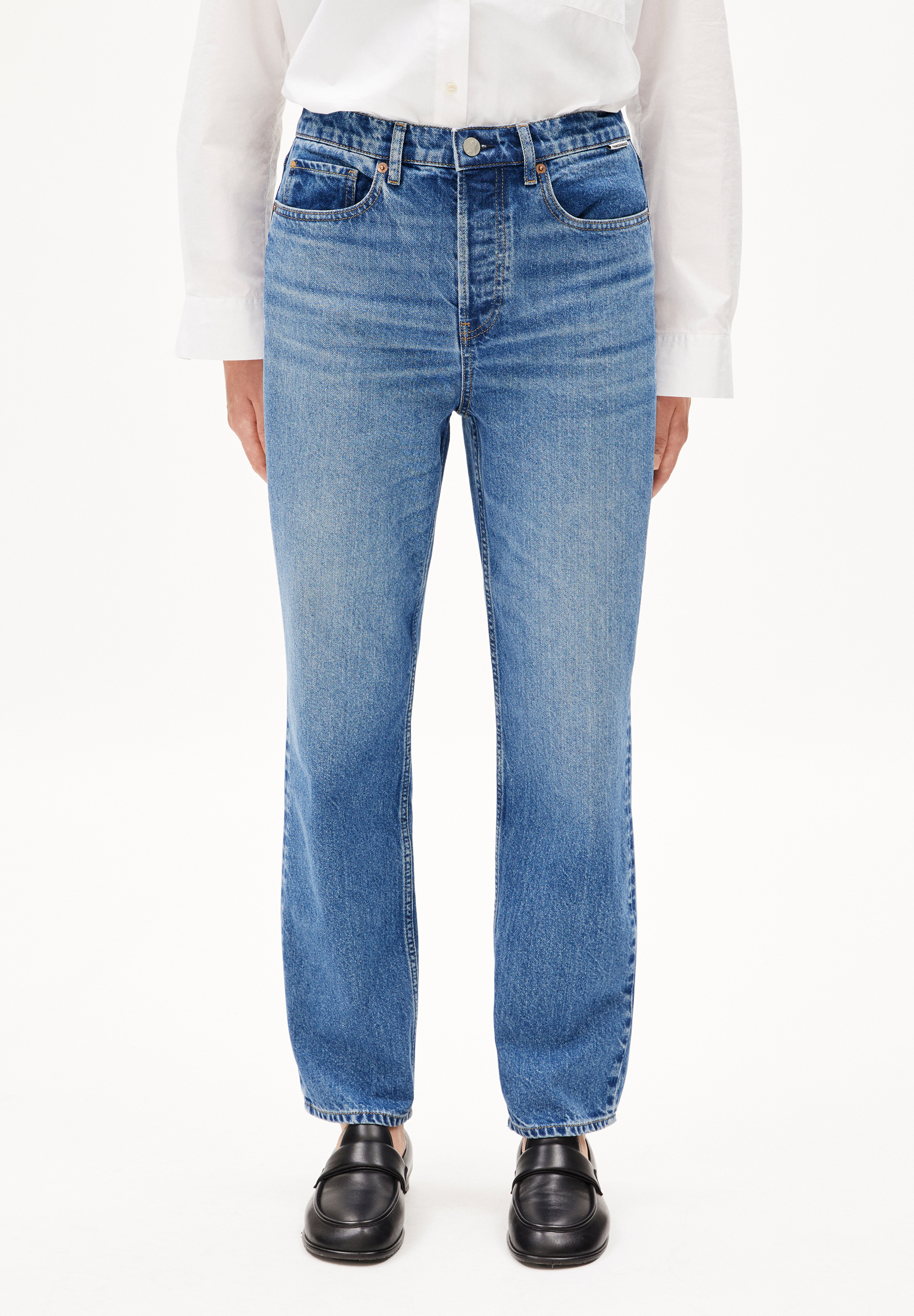 AAIKALA Jean straight taille haute en coton recyclé