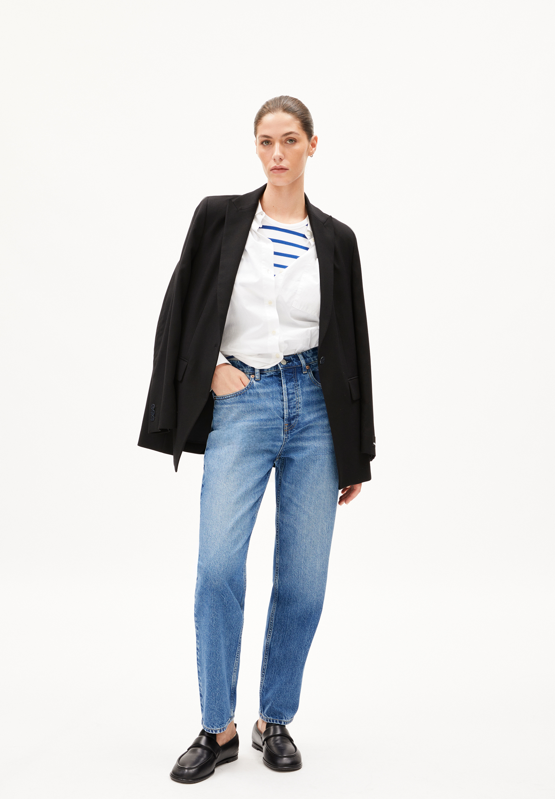 AAIKALA Jean straight taille haute en coton recyclé