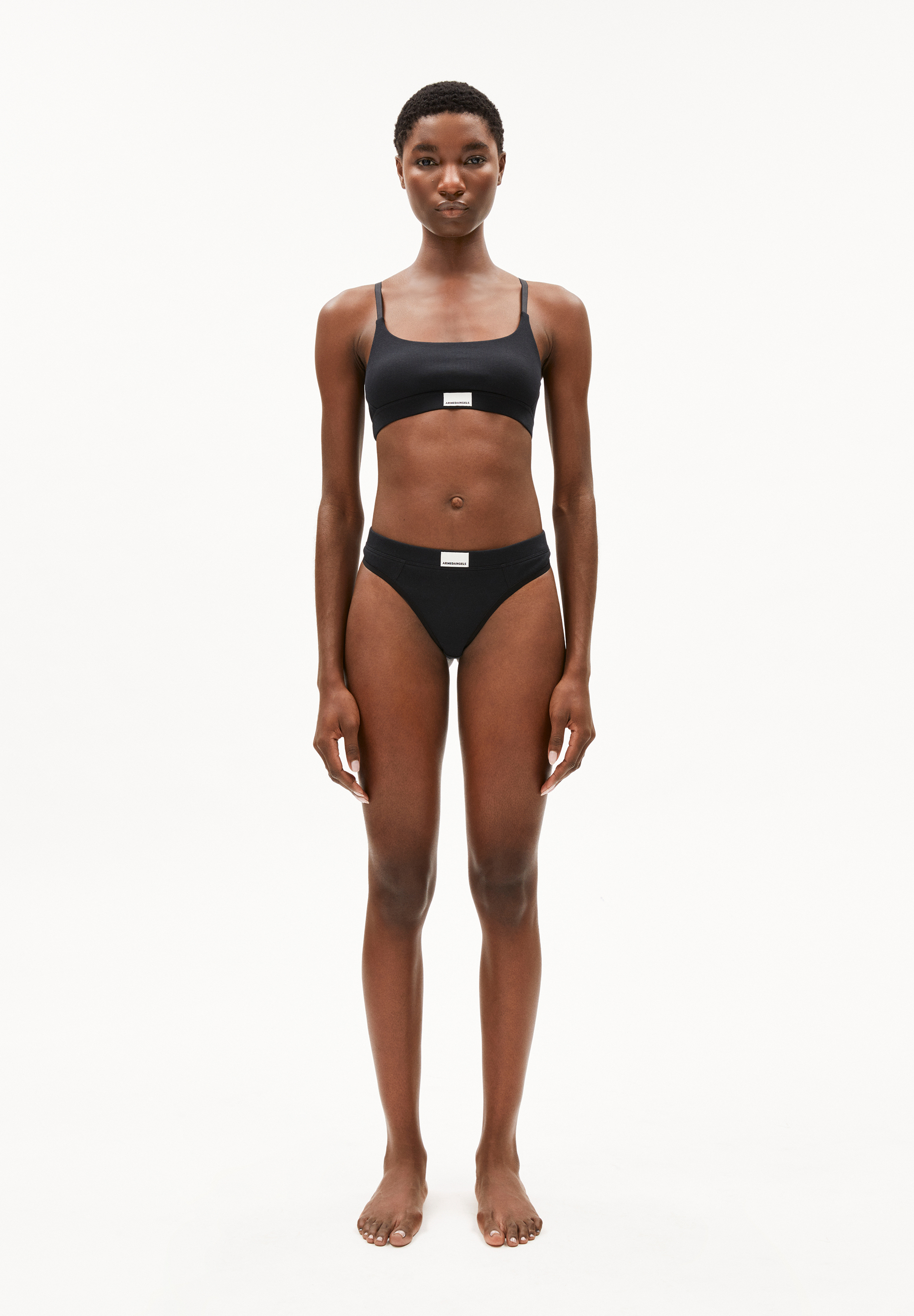 FAARA RIB Ripp-String aus Bio-Baumwoll Mix