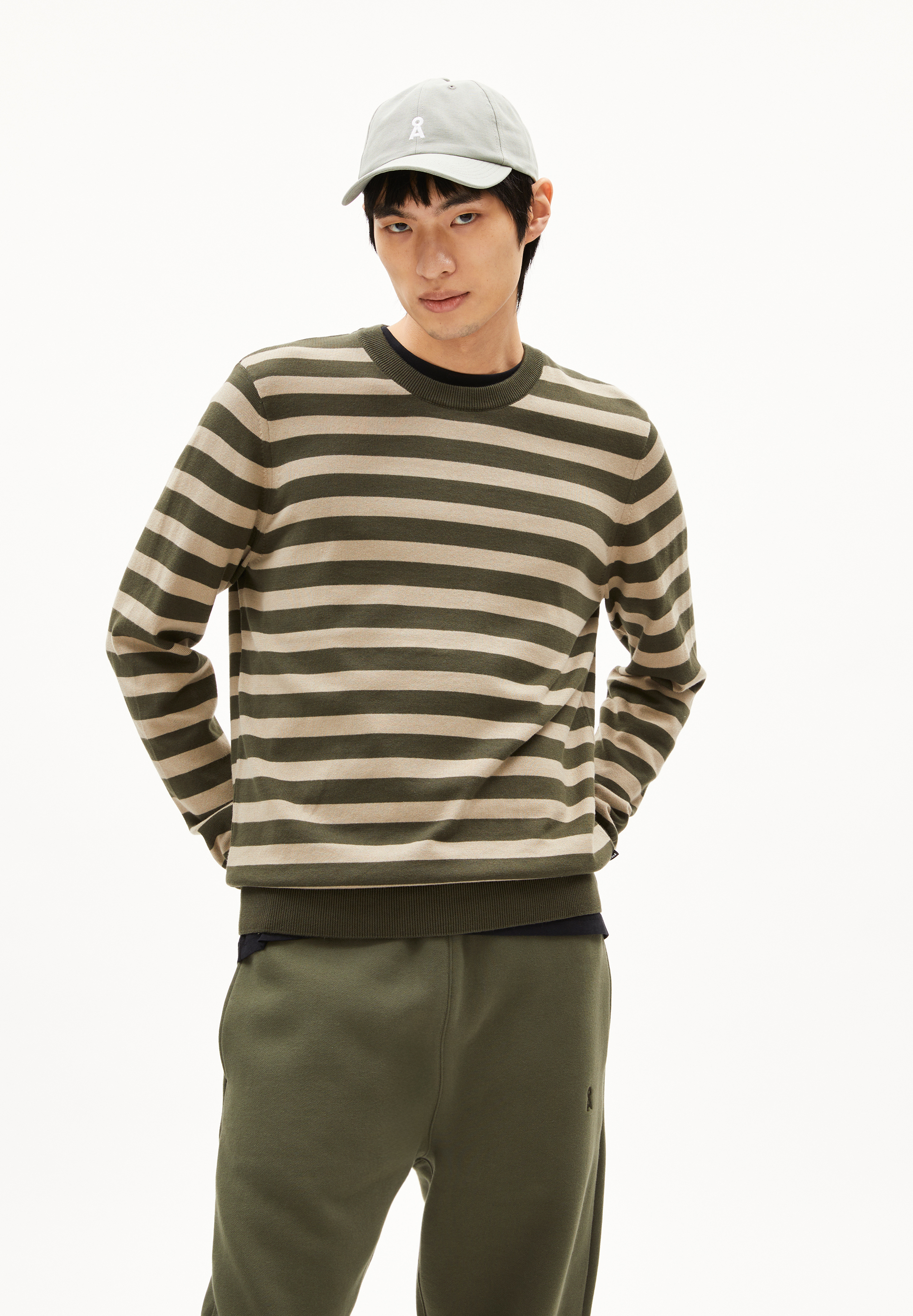 LOUKAA FINE STRIPES Sweater made of Organic Cotton