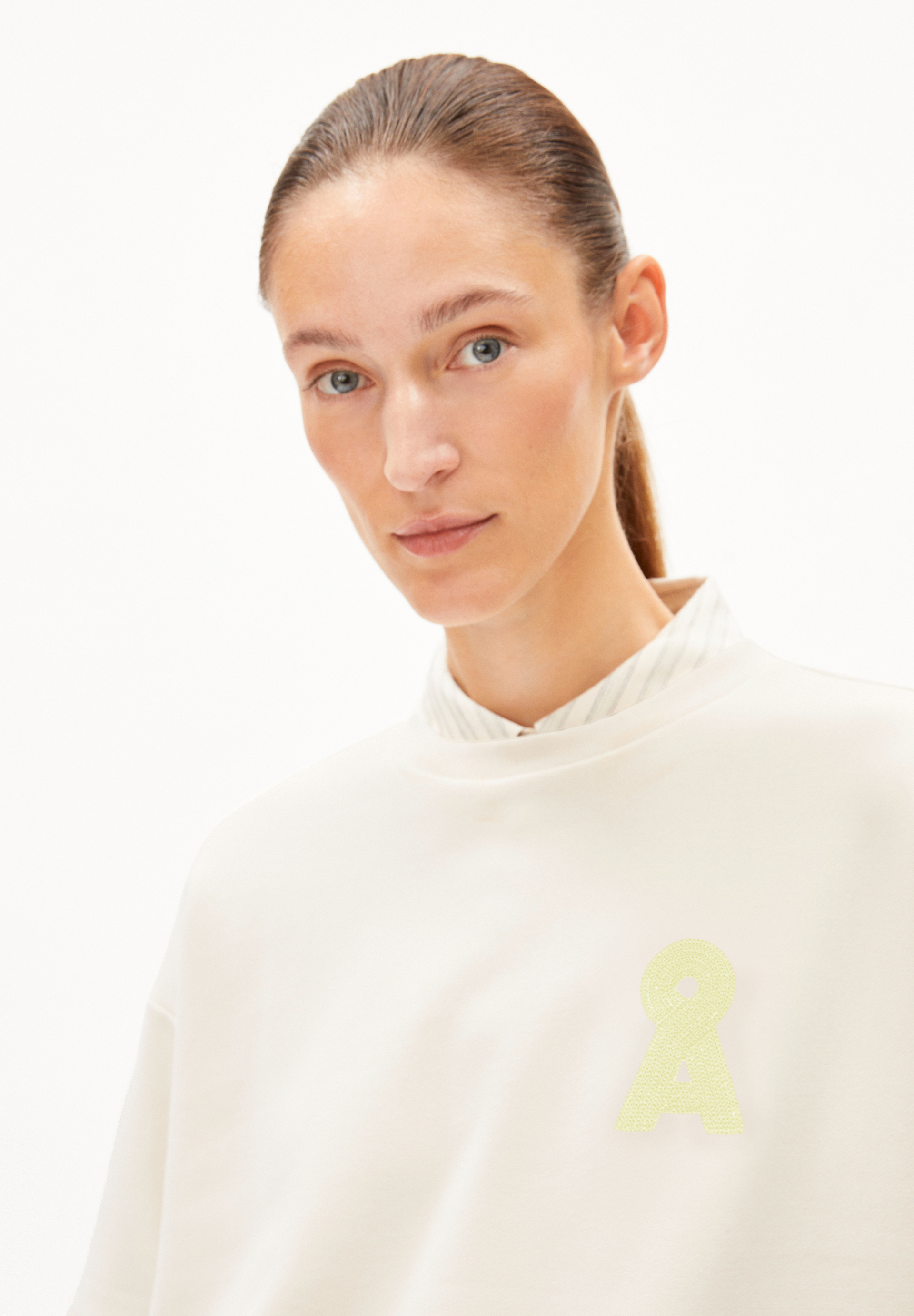 BAMIKAA Sweatshirt aus Bio-Baumwolle
