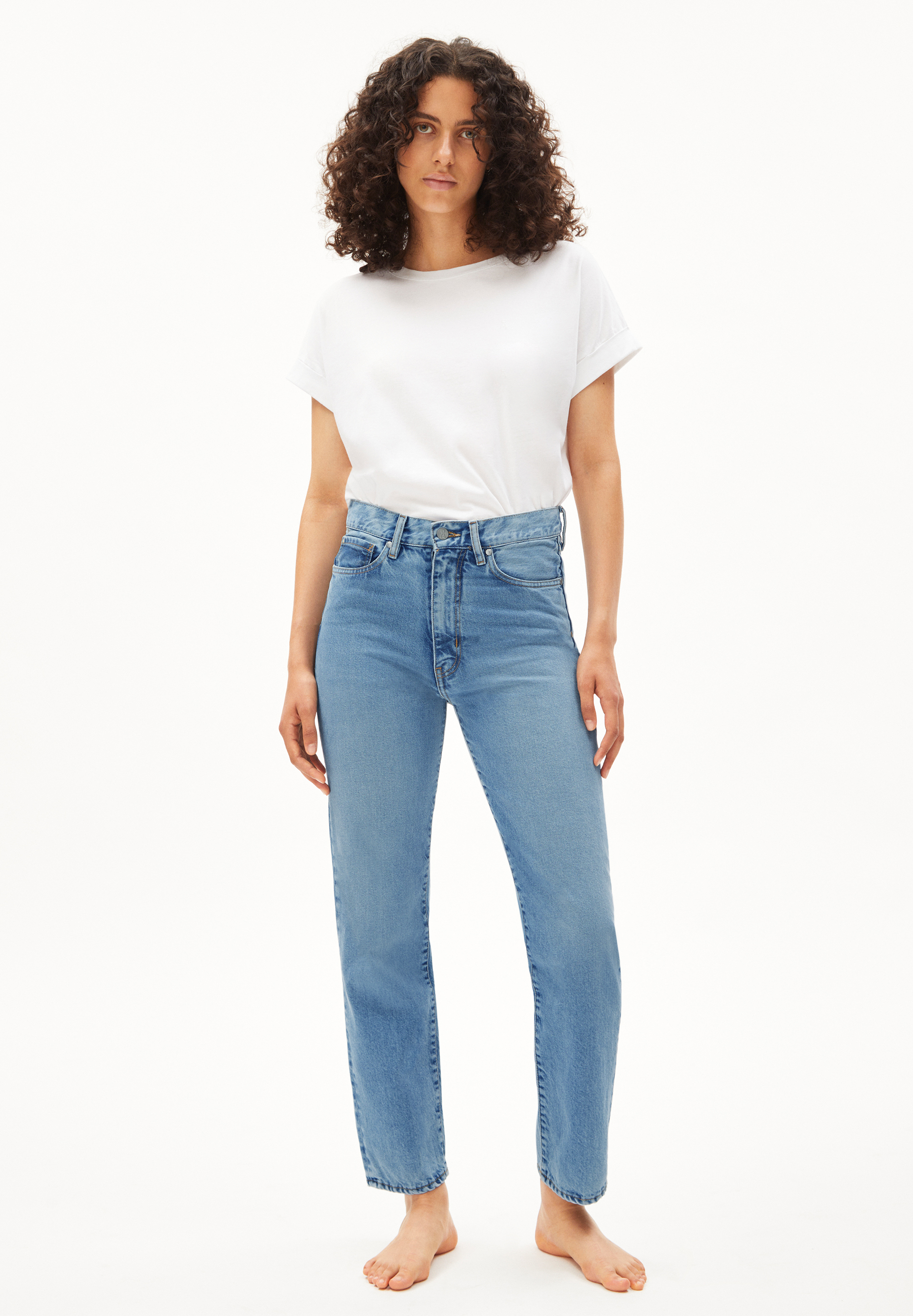 AAIKALA Straight Fit Denim made of recycled Cotton