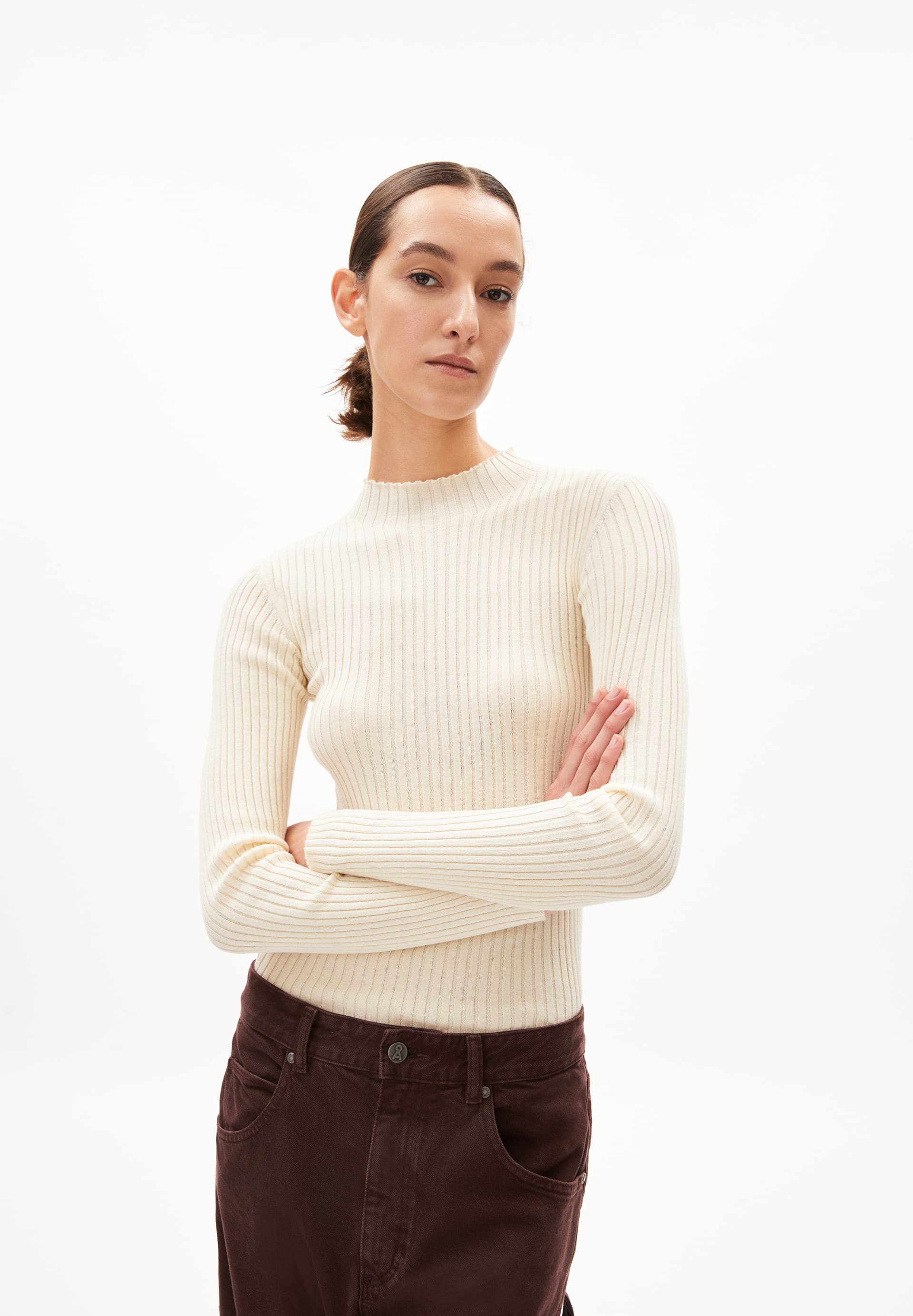 ALAANIA Pullover Slim Fit aus Bio-Baumwolle