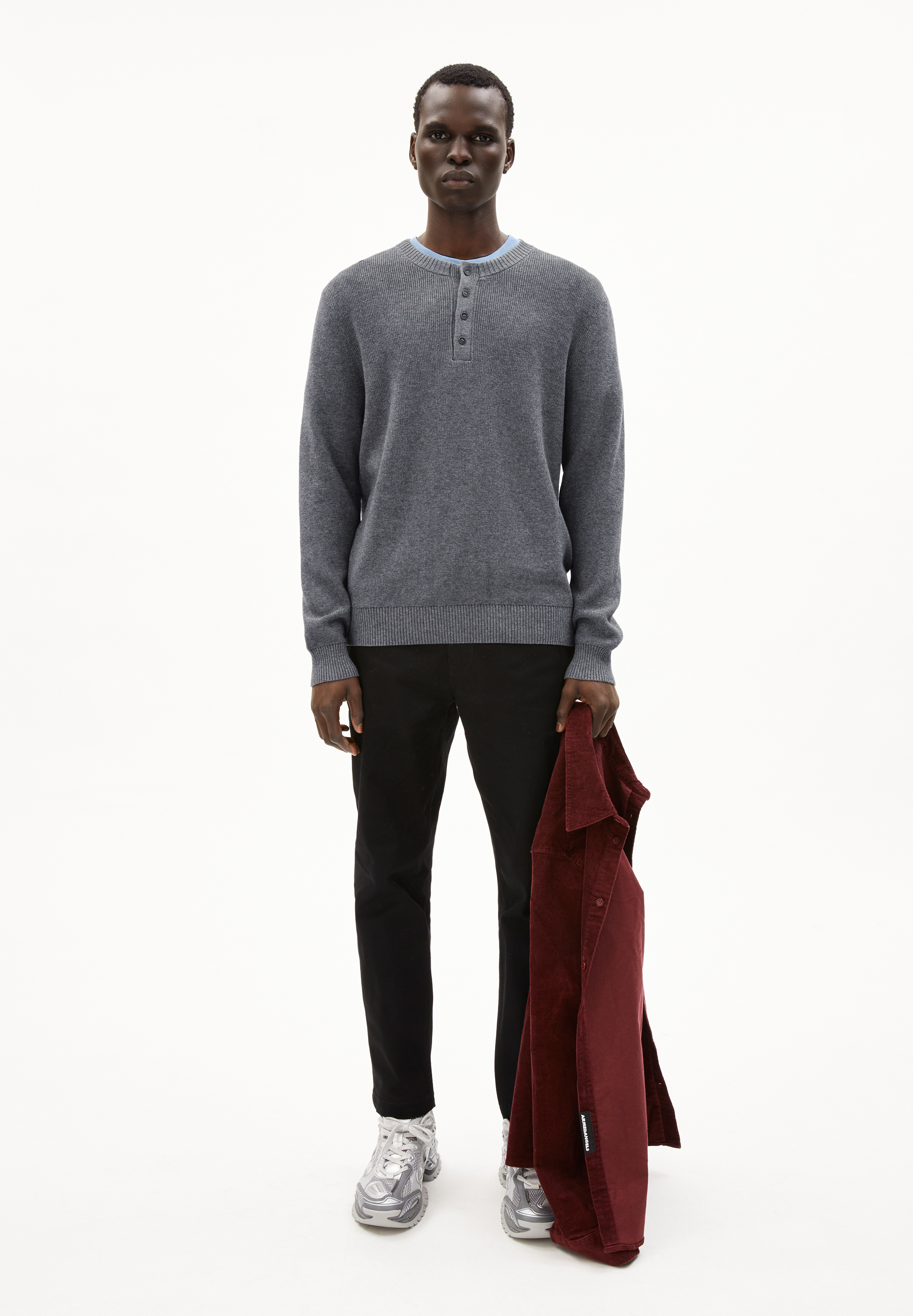 SAANTIAGO Pull coupe standard en laine mérinos bio mélangée