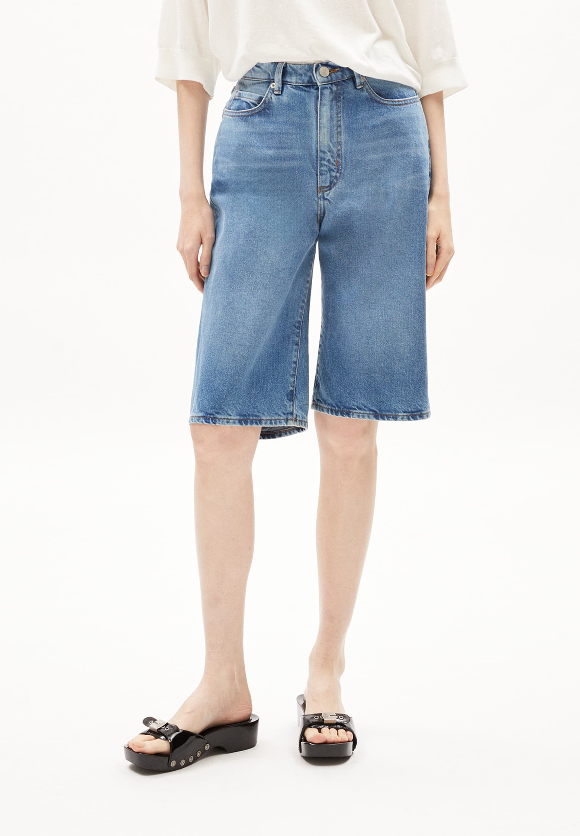 KAIJAAN Denim Shorts made of recycled Cotton Mix