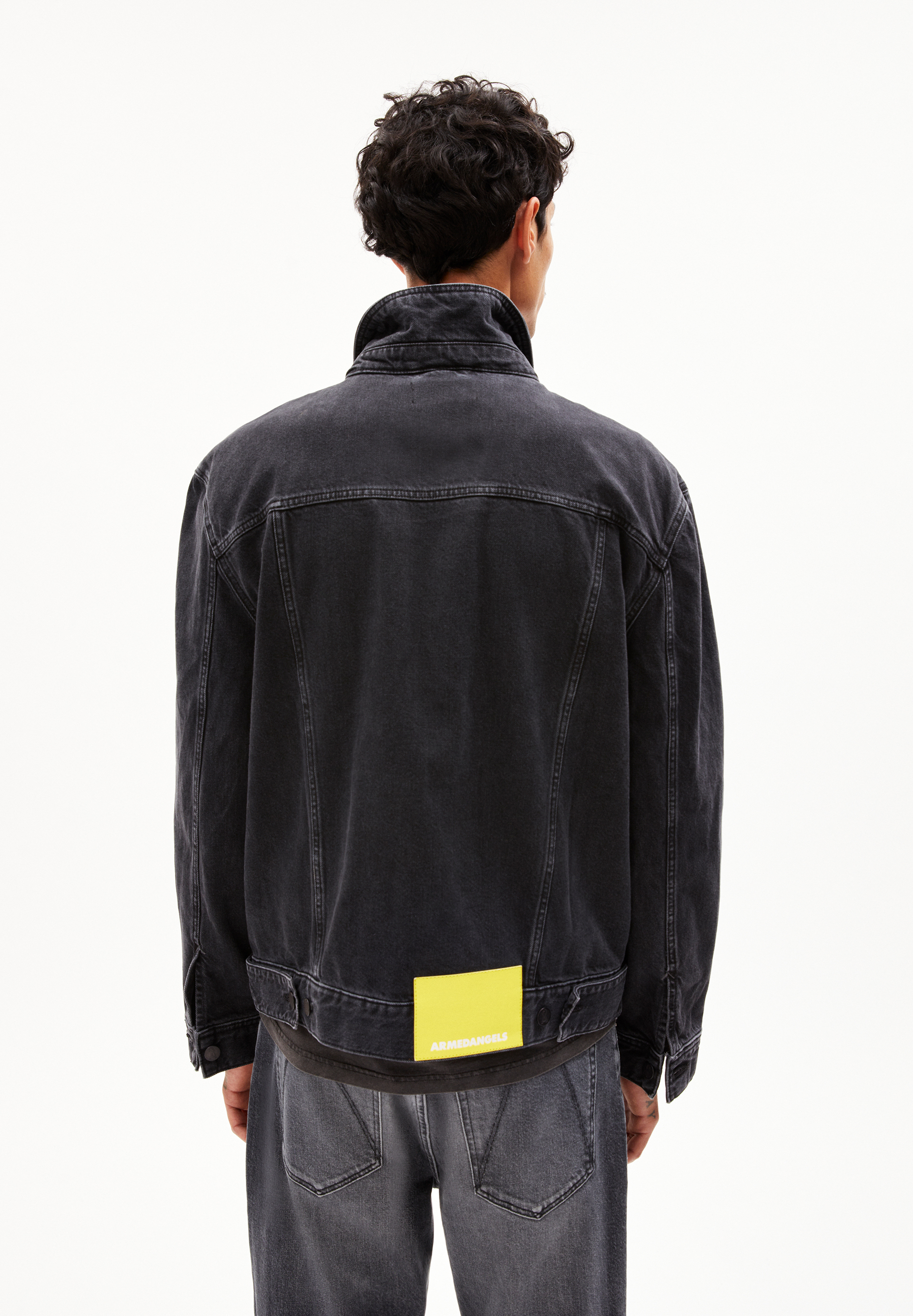 TRAAKA Denim Jacket Oversized Fit made of recycled Cotton