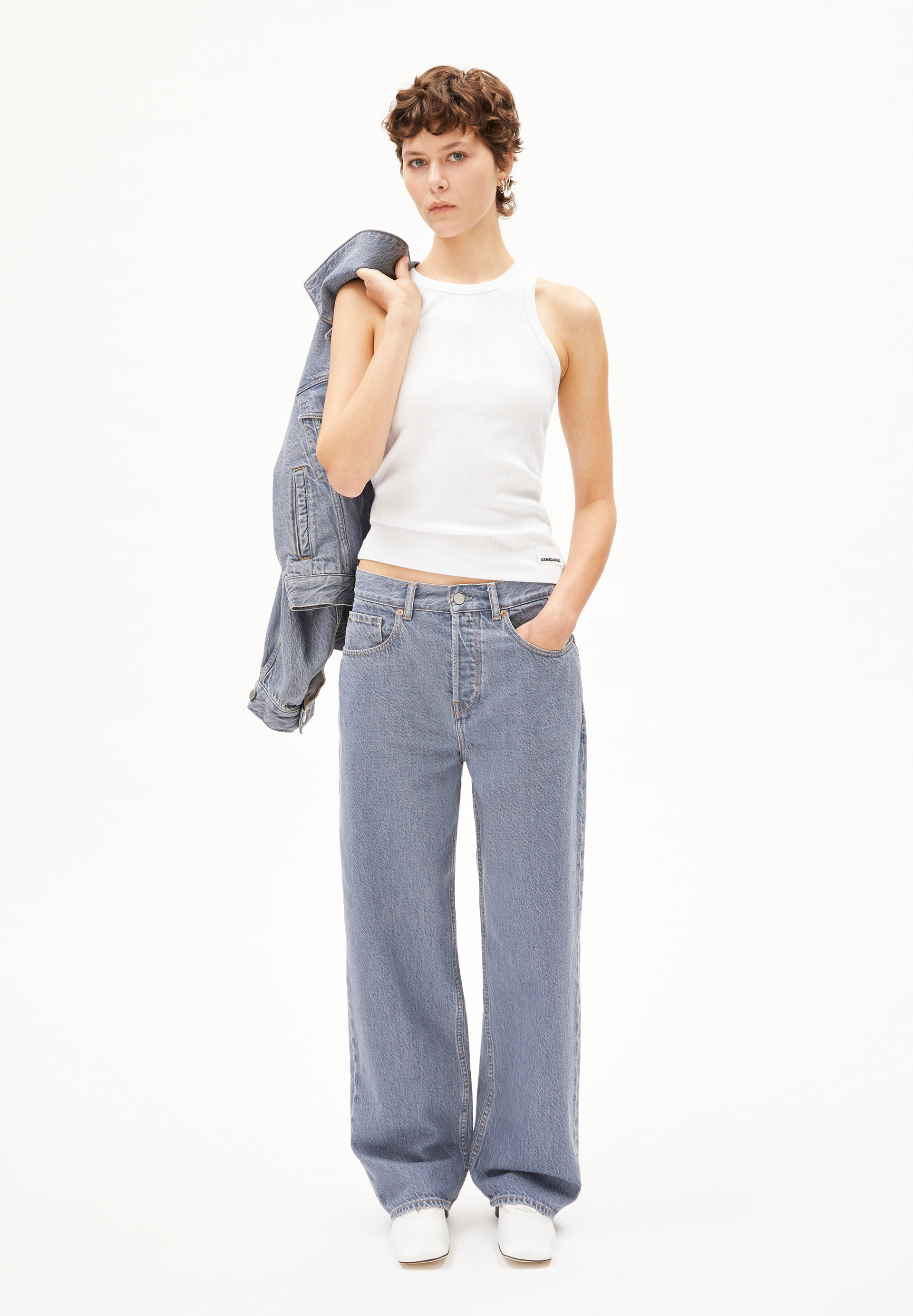 HAAYI Jean baggy en mélange de coton biologique