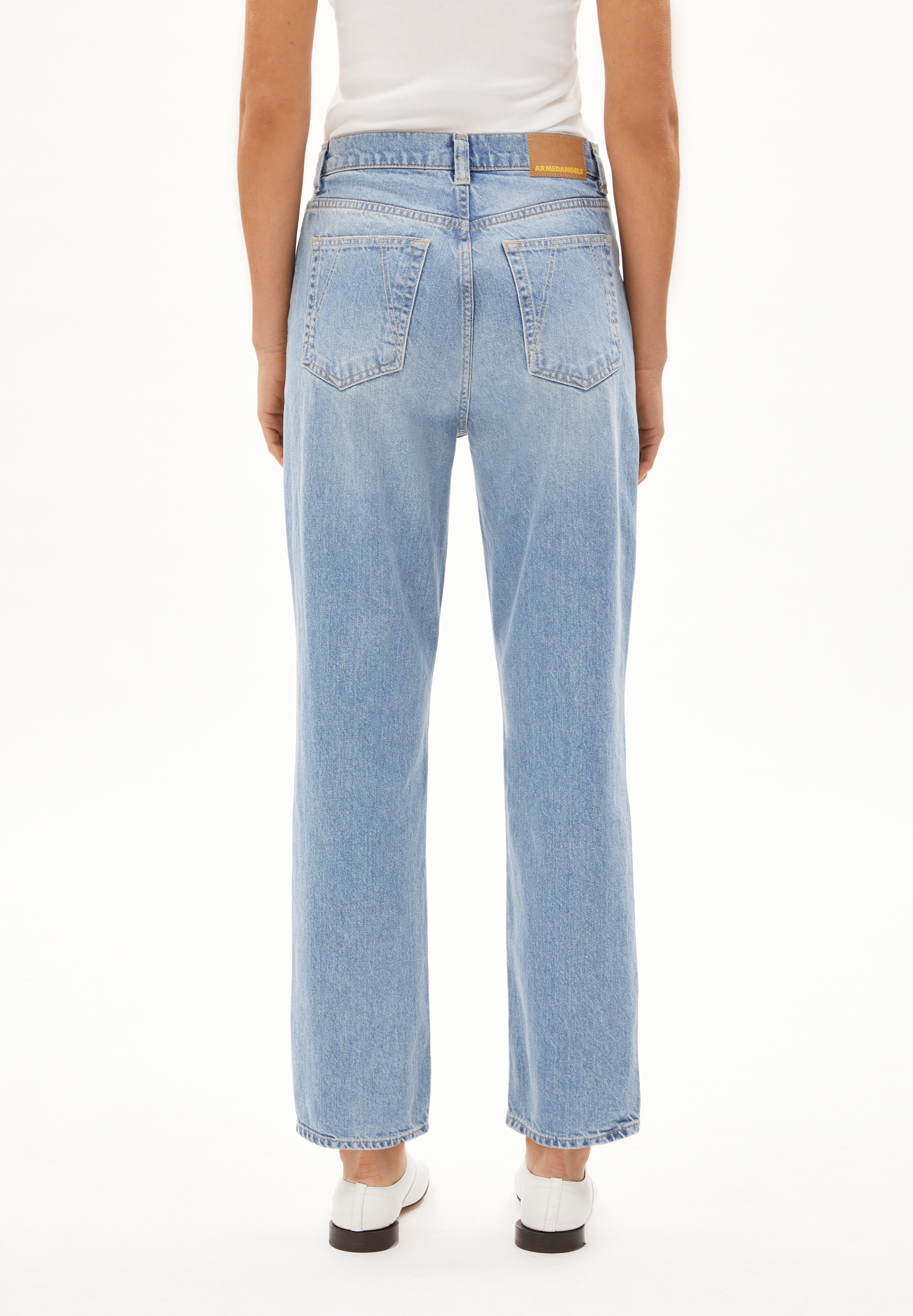 AAIKALA Straight Jeans High Waist recycled cotton