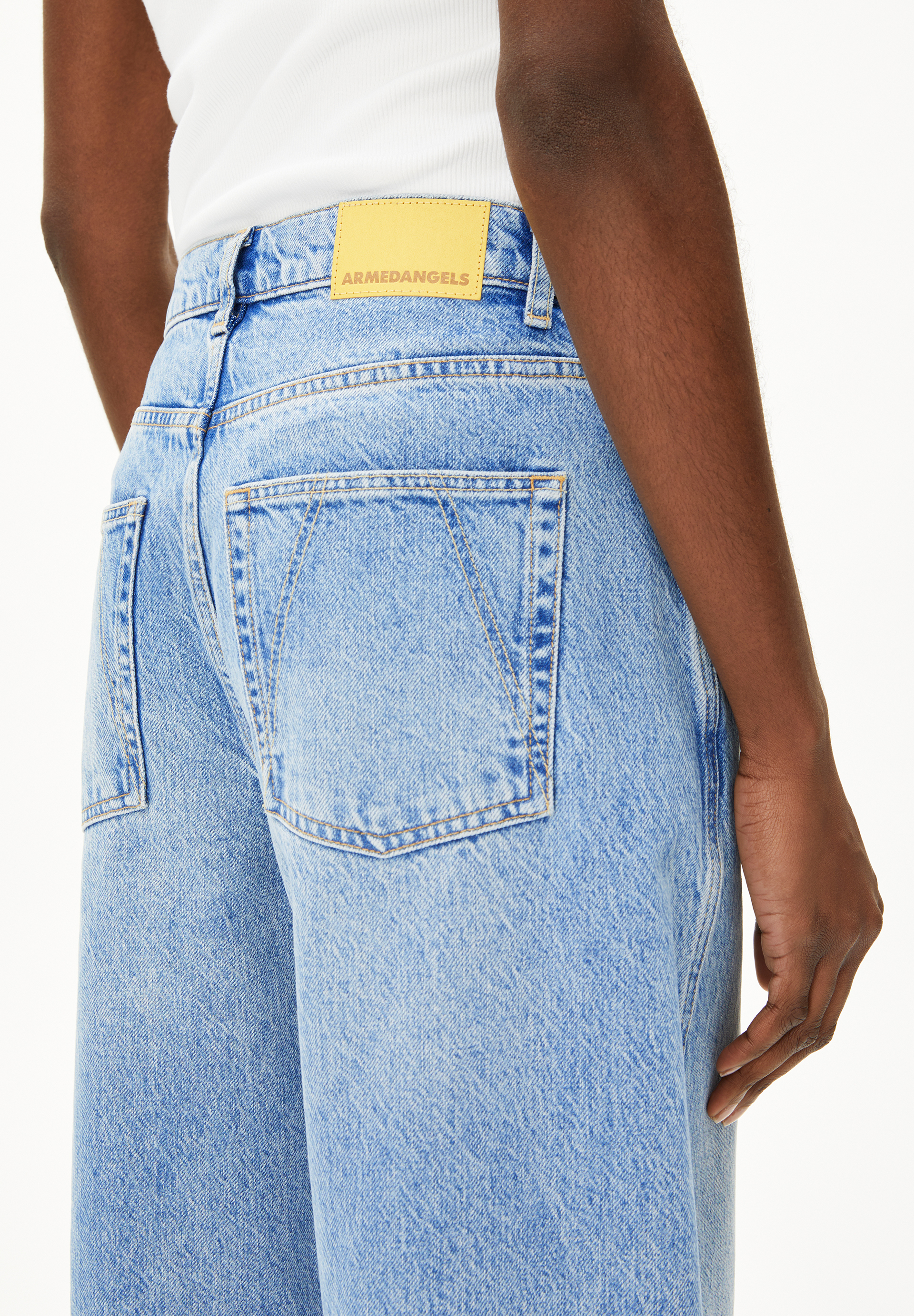 BAARLY Barrel Jeans SaXcell® Lyocell mix