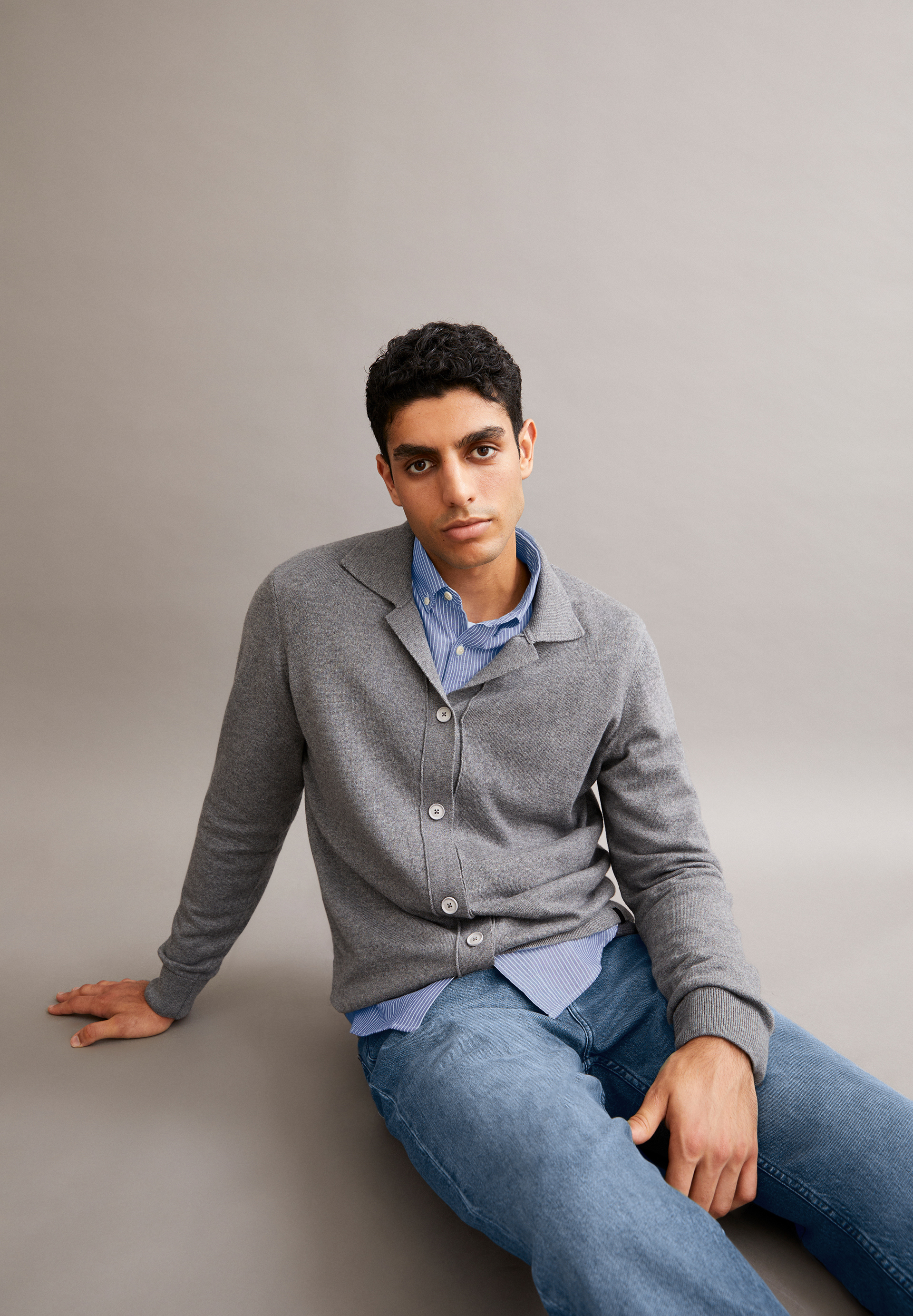 FAAUSTOS Veste en maille coupe standard en laine mérinos bio mélangée