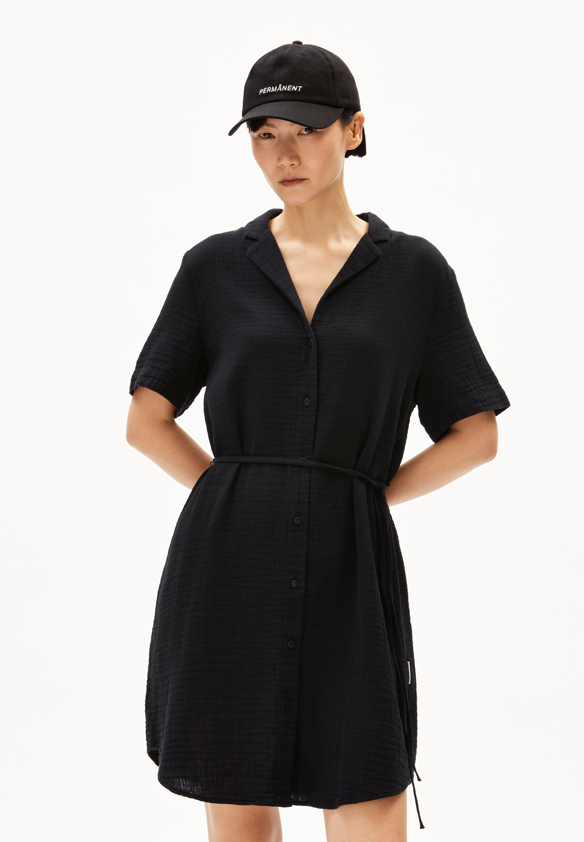 MABELAA MUSSELIN - Frauen Relaxed Fit Kleid - schwarz
