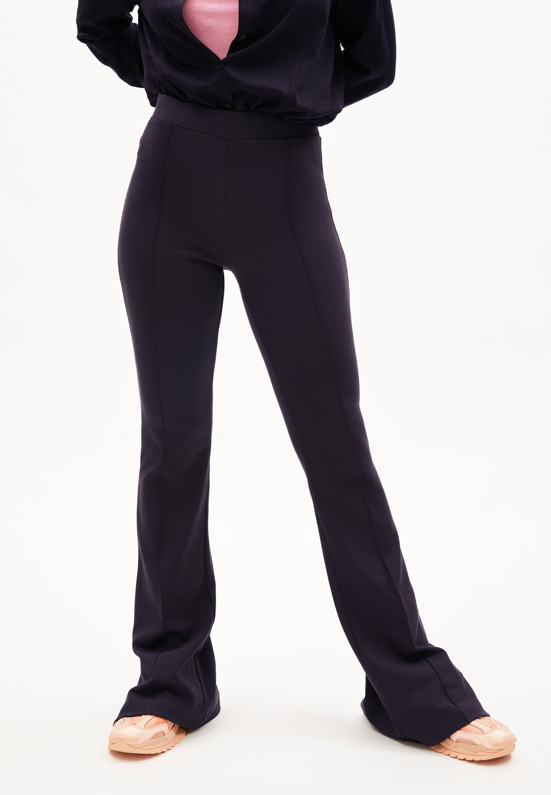 LEYLAARI SLIT HEM - Frauen Fitted Hose - braun