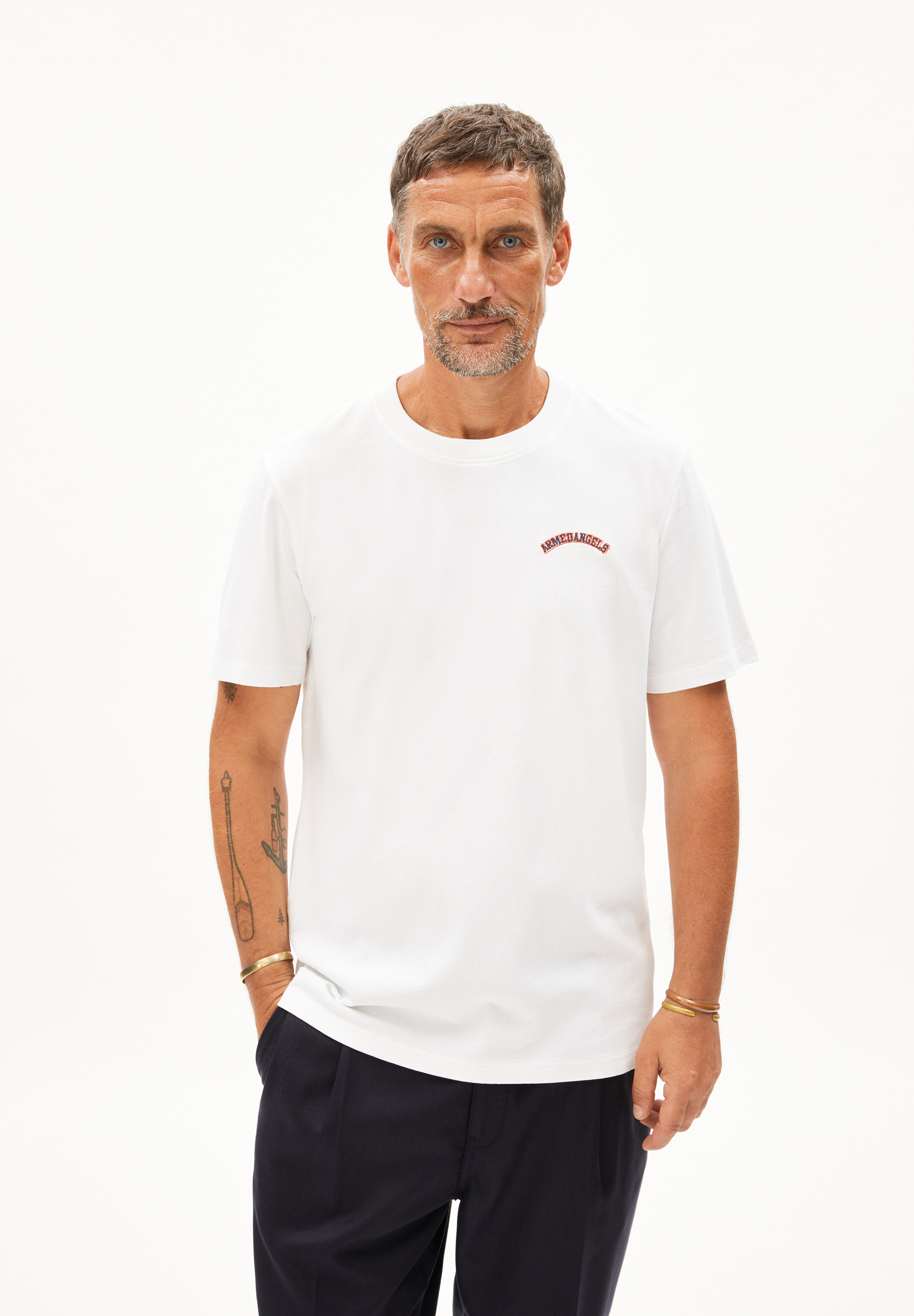 MAARKOS ARMEDANGELS - Männer Relaxed Fit T-Shirt - weiss