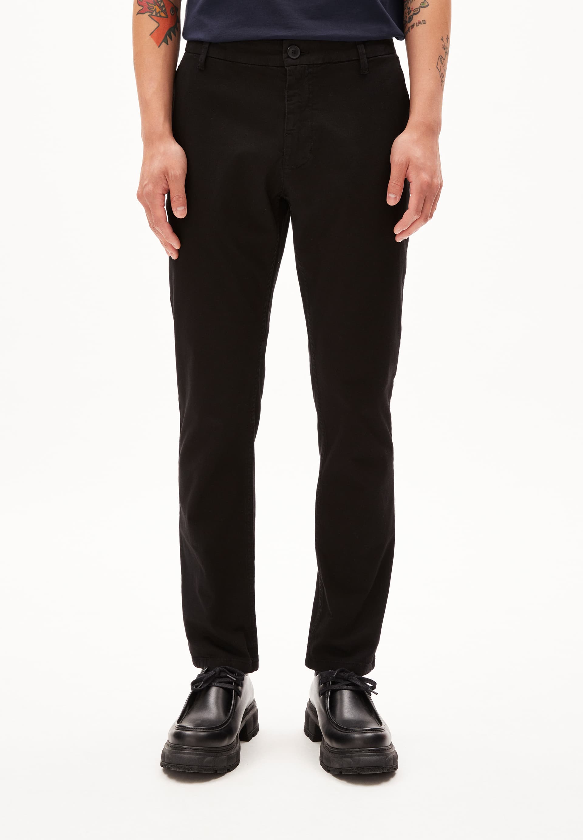 AATHAN - Männer Regular Fit Hose - schwarz