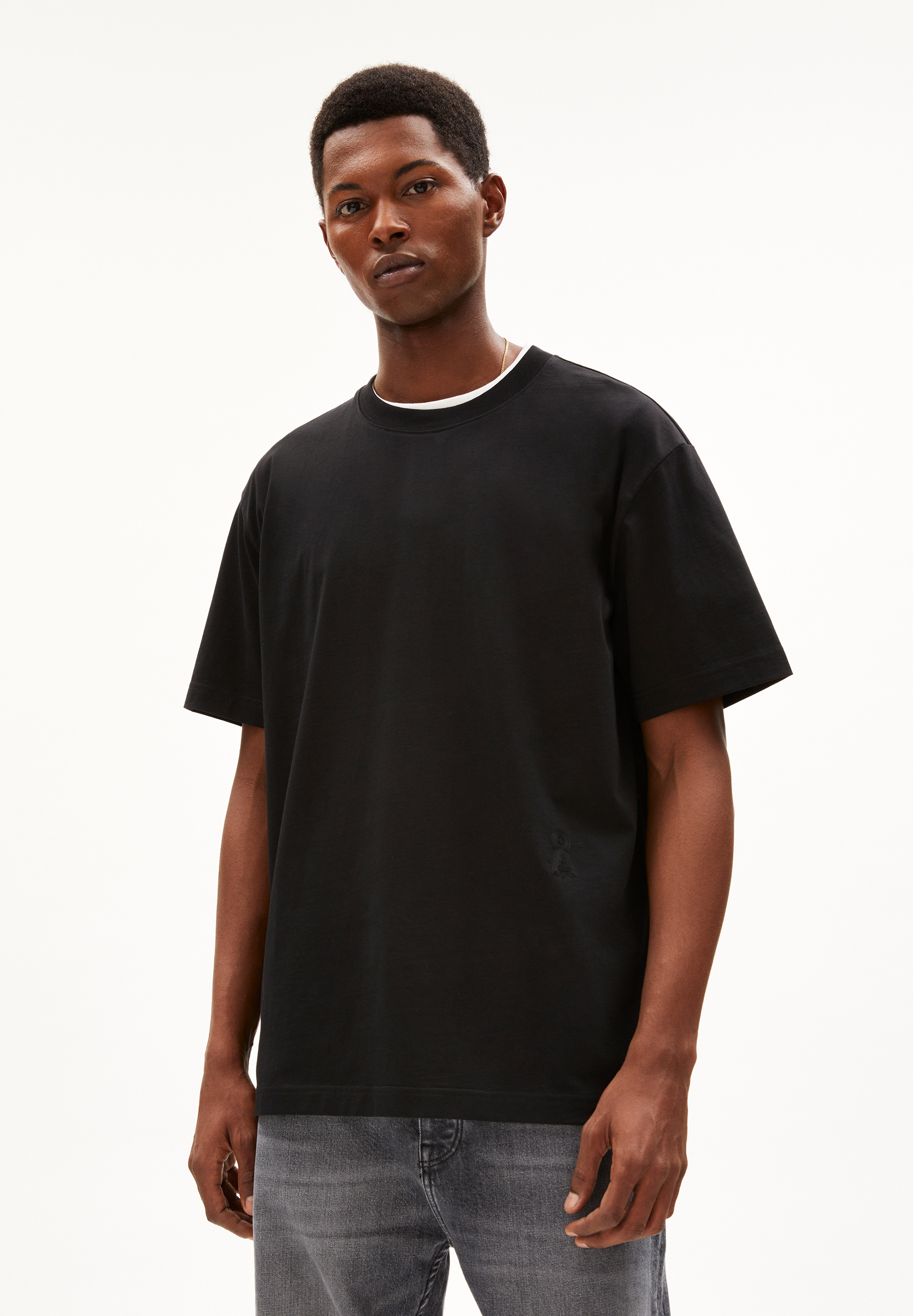 AADRU - Männer Oversized Fit T-Shirt - schwarz